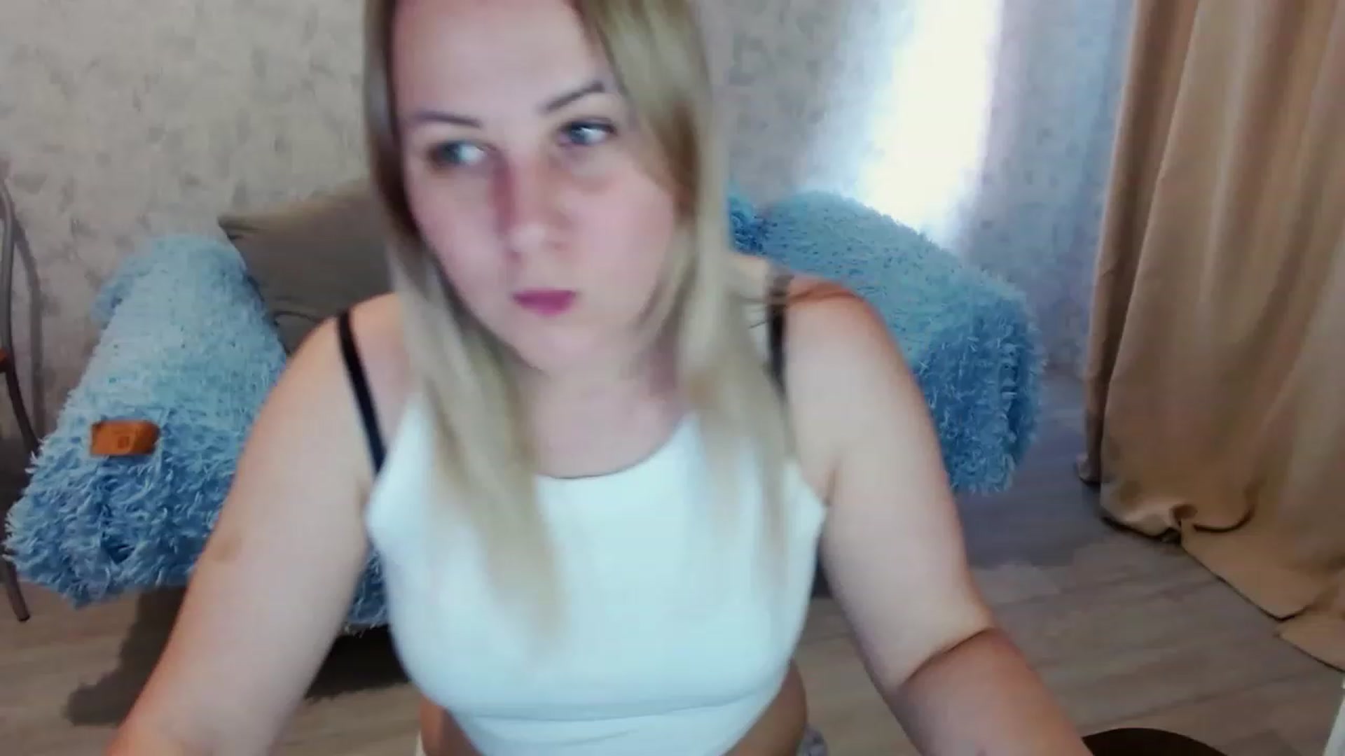 Gallery image thumbnail from Heart_beat07's myfreecams stream on, 06/18/2023, 12:27 image 3 of 20
