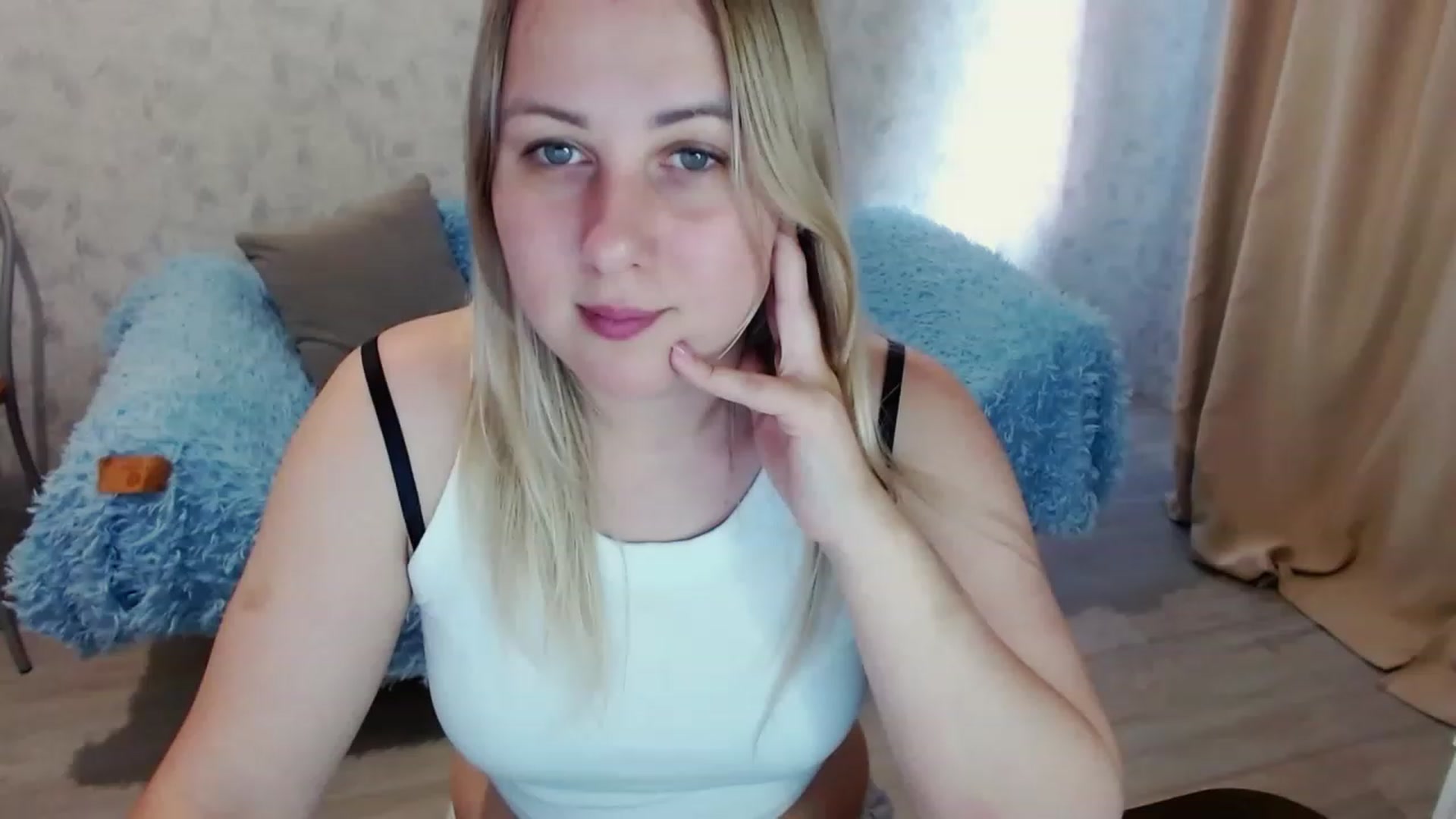 Gallery image thumbnail from Heart_beat07's myfreecams stream on, 06/18/2023, 12:27 image 6 of 20