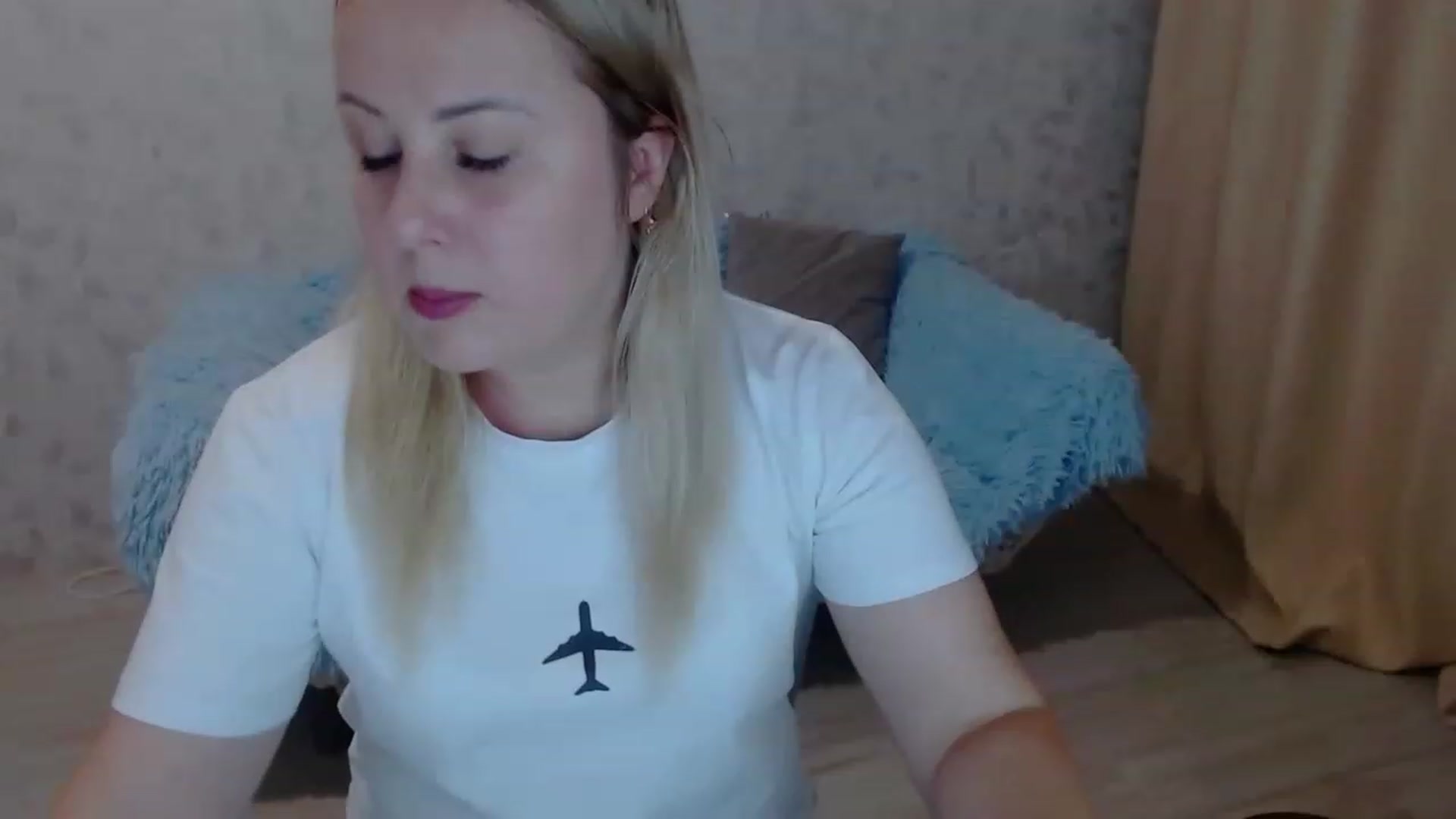 Gallery image thumbnail from Heart_beat07's myfreecams stream on, 07/27/2023, 15:35 image 15 of 20