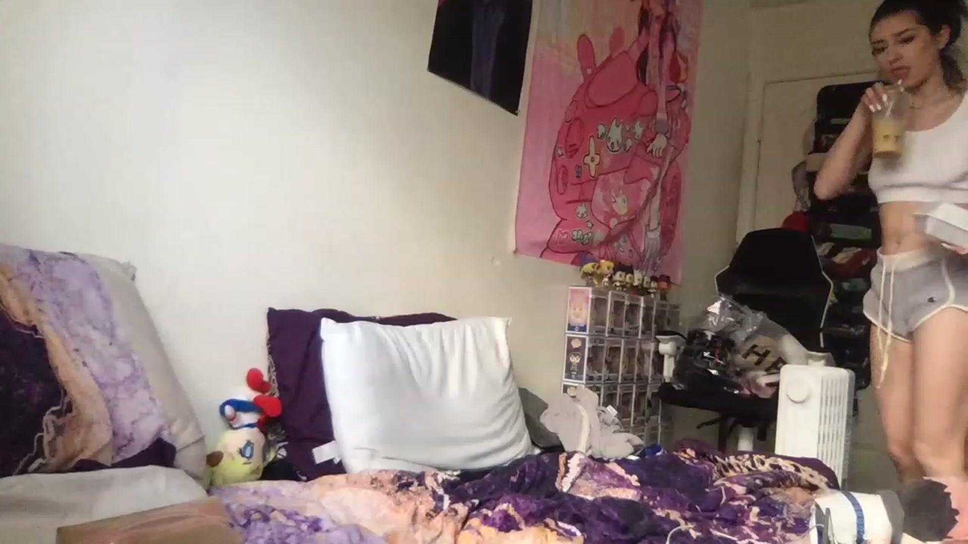 Gallery image thumbnail from Heartcakes21's myfreecams stream on, 03/10/2023, 24:25 image 1 of 20