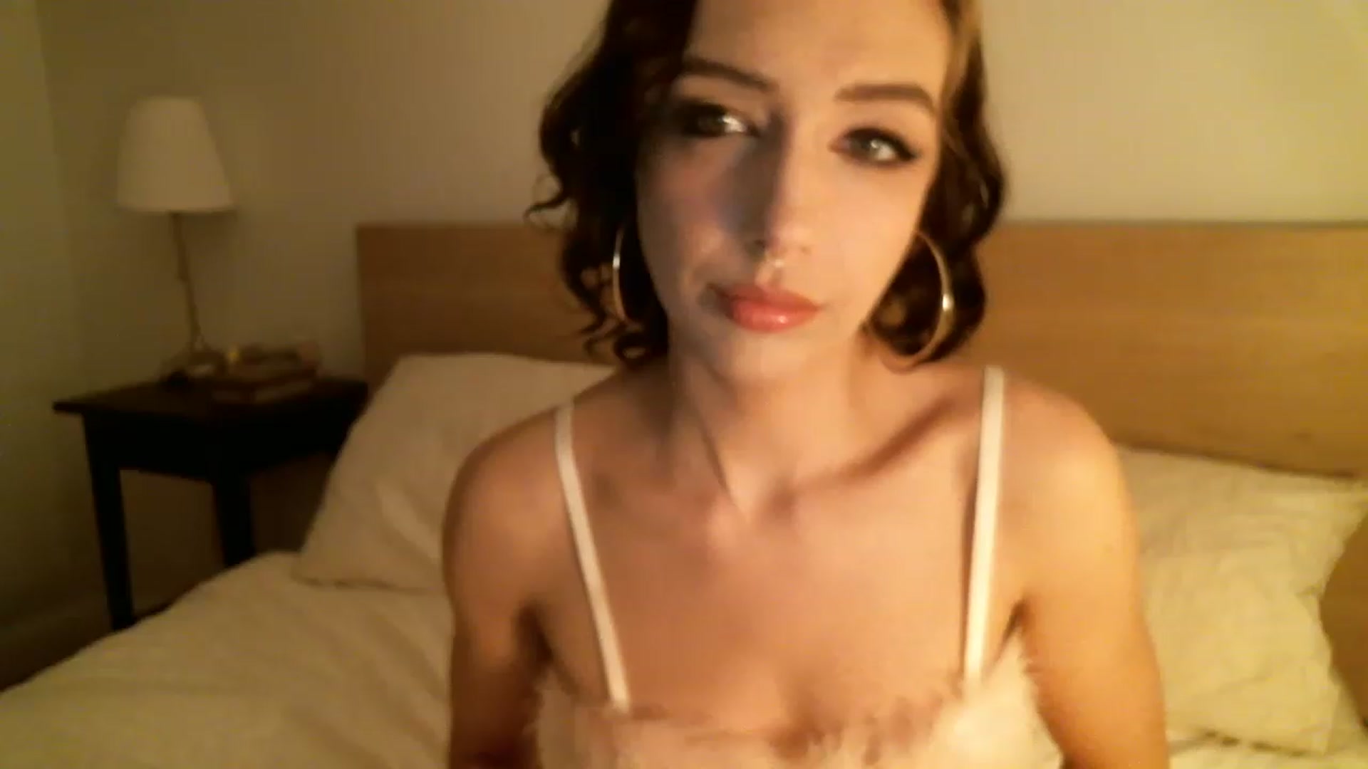 Gallery image thumbnail from Heartlooks's myfreecams stream on, 11/15/2022, 03:44 image 12 of 20