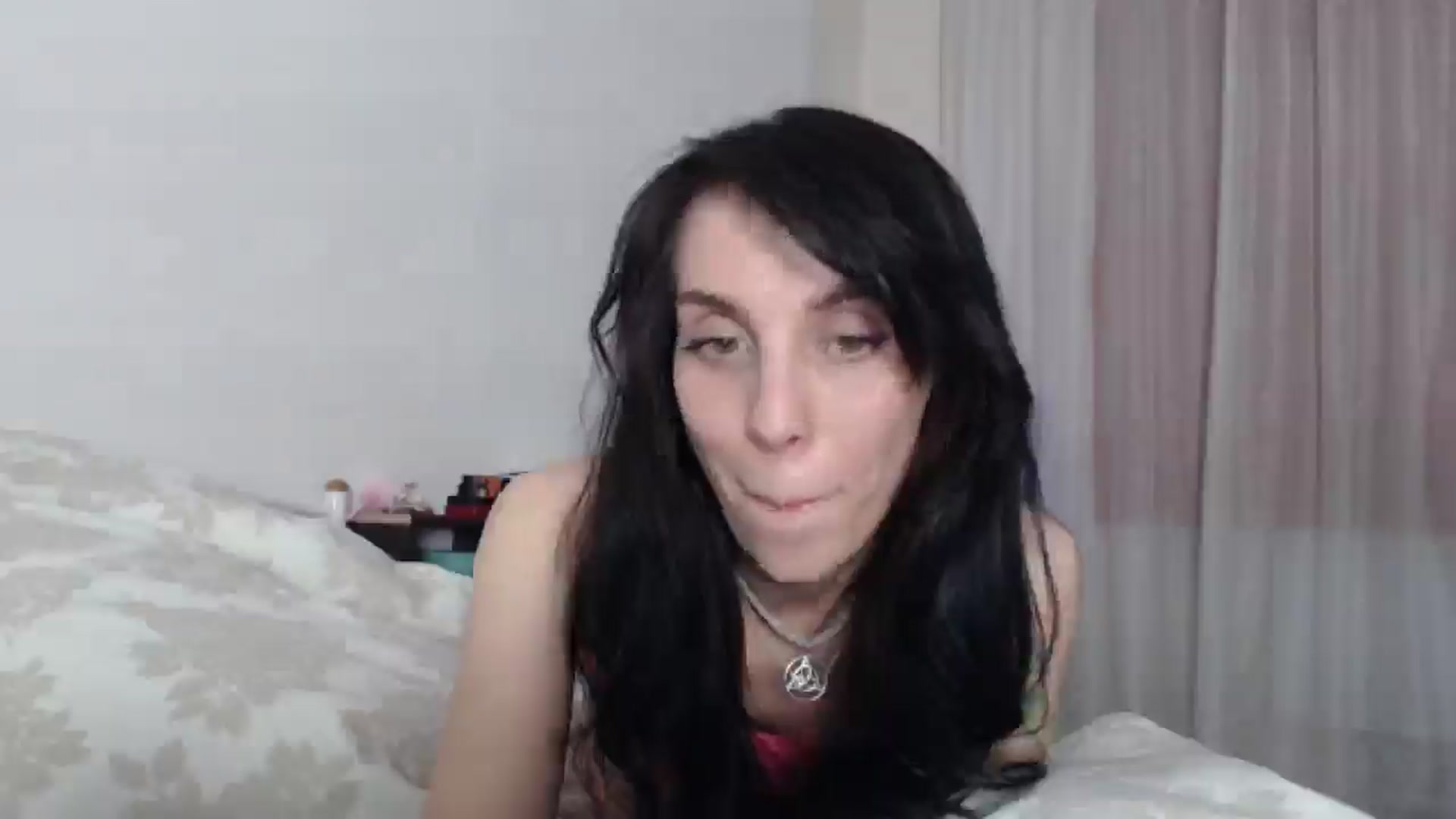 Gallery image thumbnail from HeartsQueen's myfreecams stream on, 05/04/2025, 14:43 image 10 of 20