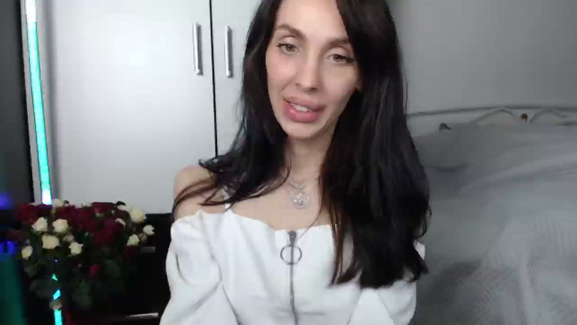 Gallery image thumbnail from HeartsQueen's myfreecams stream on, 05/11/2025, 11:38 image 14 of 20