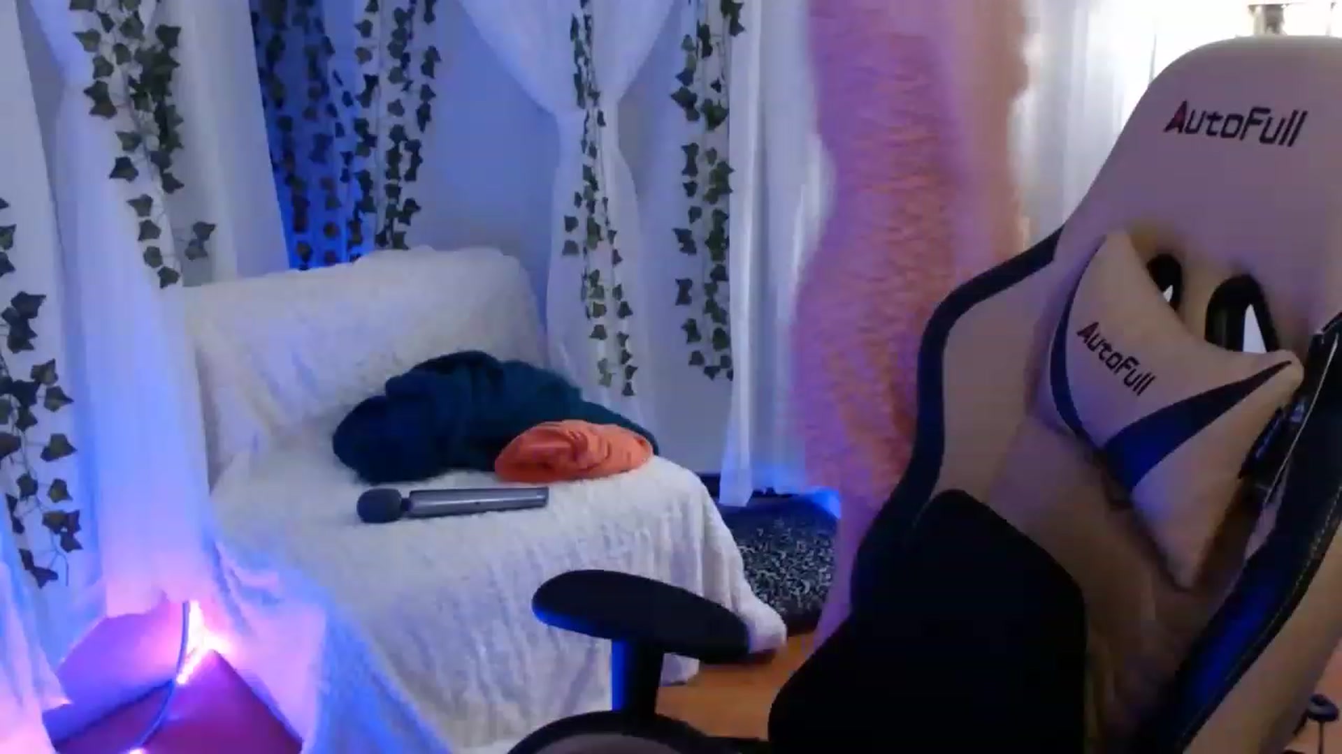 Gallery image thumbnail from Heather420's myfreecams stream on, 01/23/2023, 06:26 image 2 of 20