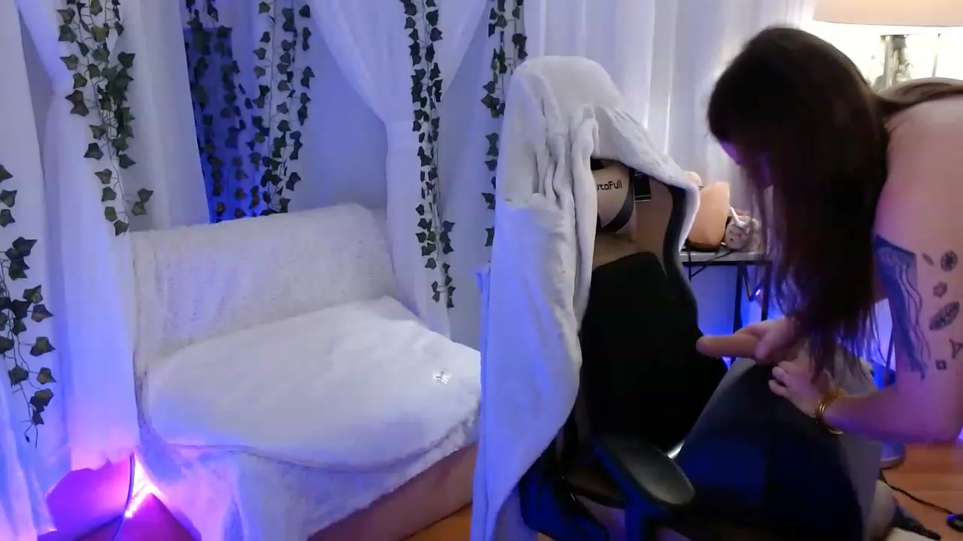Gallery image thumbnail from Heather420's myfreecams stream on, 01/29/2023, 06:38 image 14 of 20