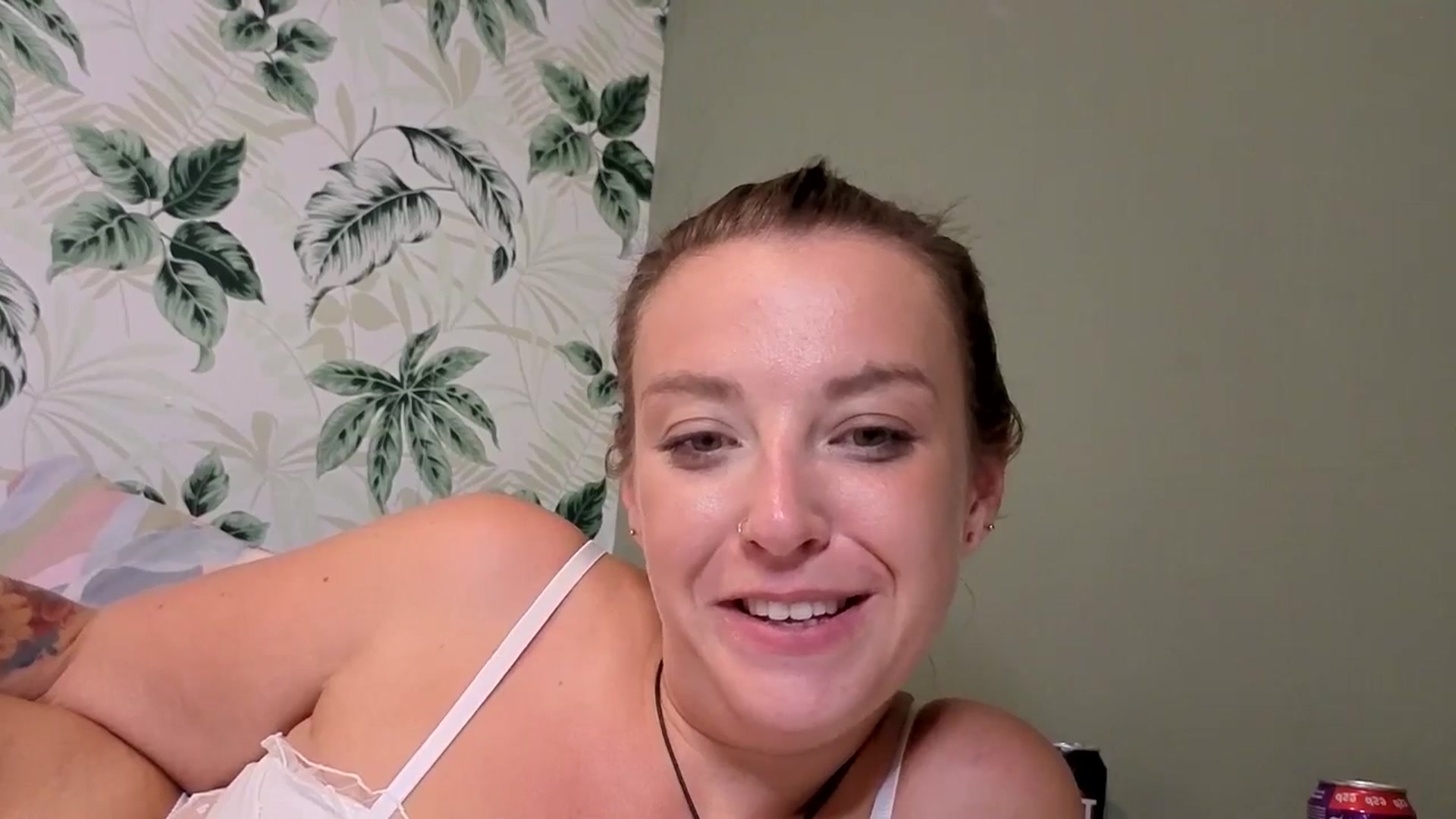 Gallery image thumbnail from Heathersumzz's myfreecams stream on, 07/06/2025, 19:45 image 18 of 20