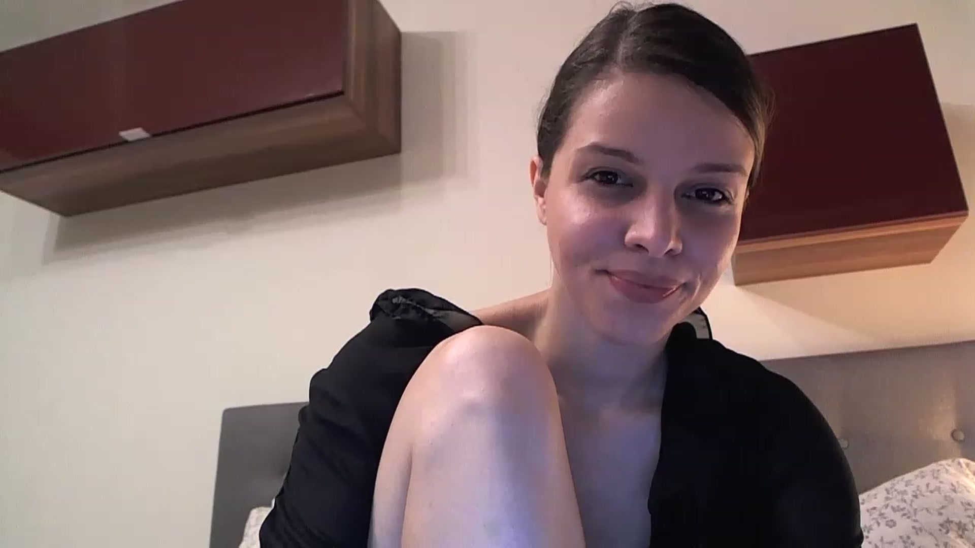 Gallery image thumbnail from Heaven_hot's myfreecams stream on, 12/03/2022, 16:17 image 6 of 20