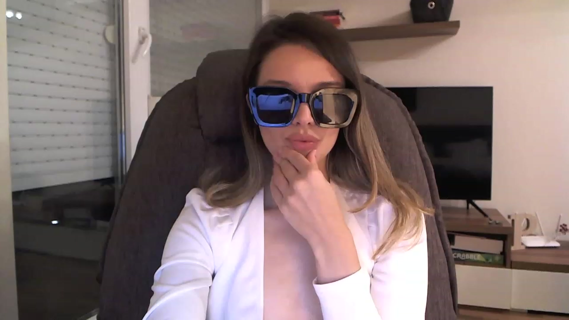 Gallery image thumbnail from Heaven_hot's myfreecams stream on, 12/05/2022, 16:01 image 3 of 20