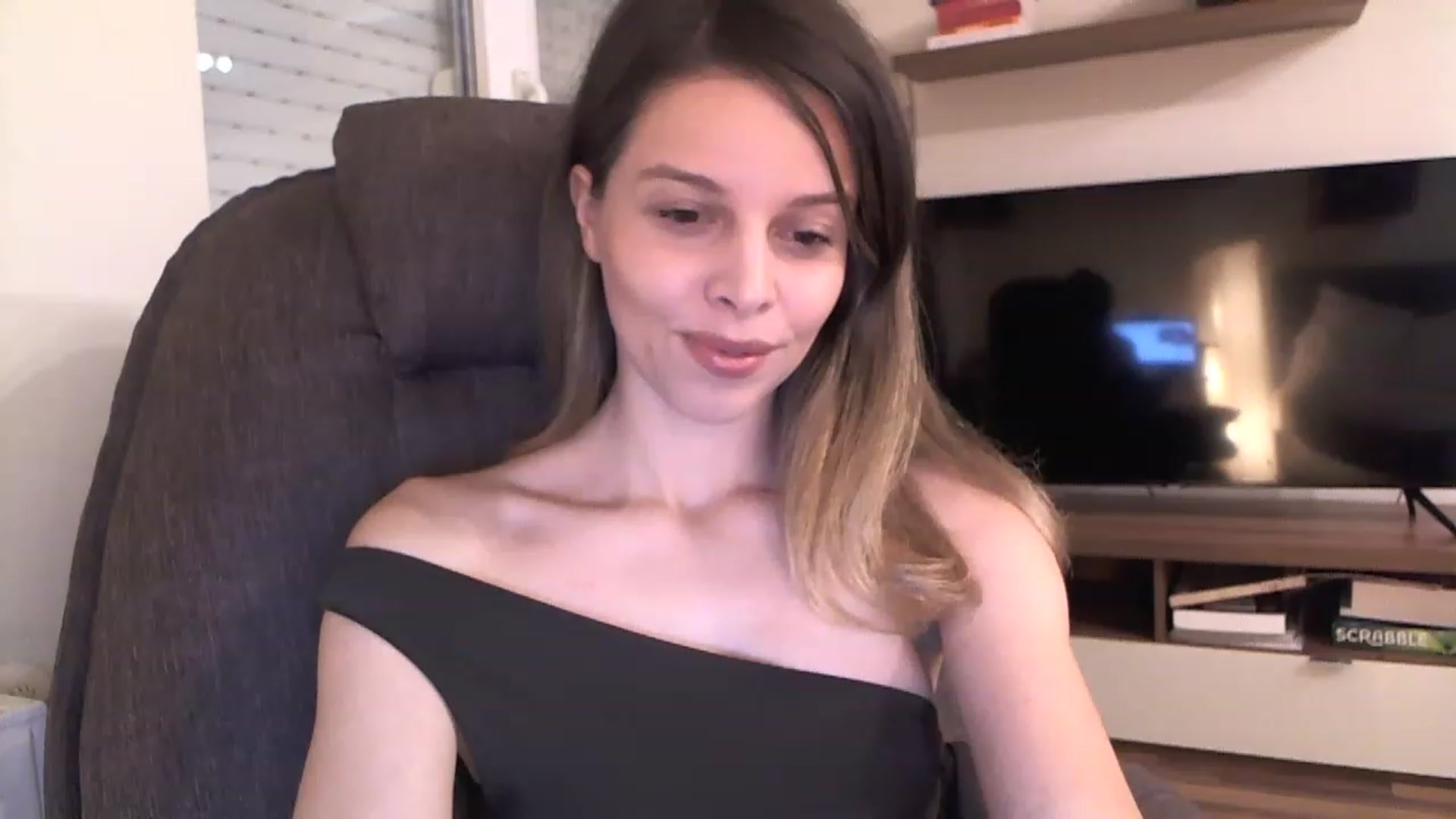 Gallery image thumbnail from Heaven_hot's myfreecams stream on, 12/08/2022, 19:07 image 1 of 20