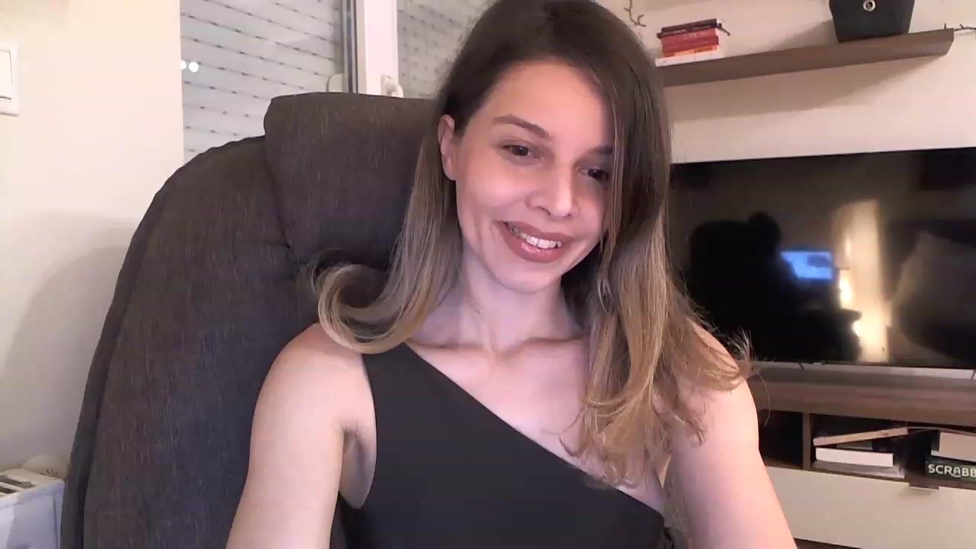 Gallery image thumbnail from Heaven_hot's myfreecams stream on, 12/08/2022, 19:07 image 2 of 20
