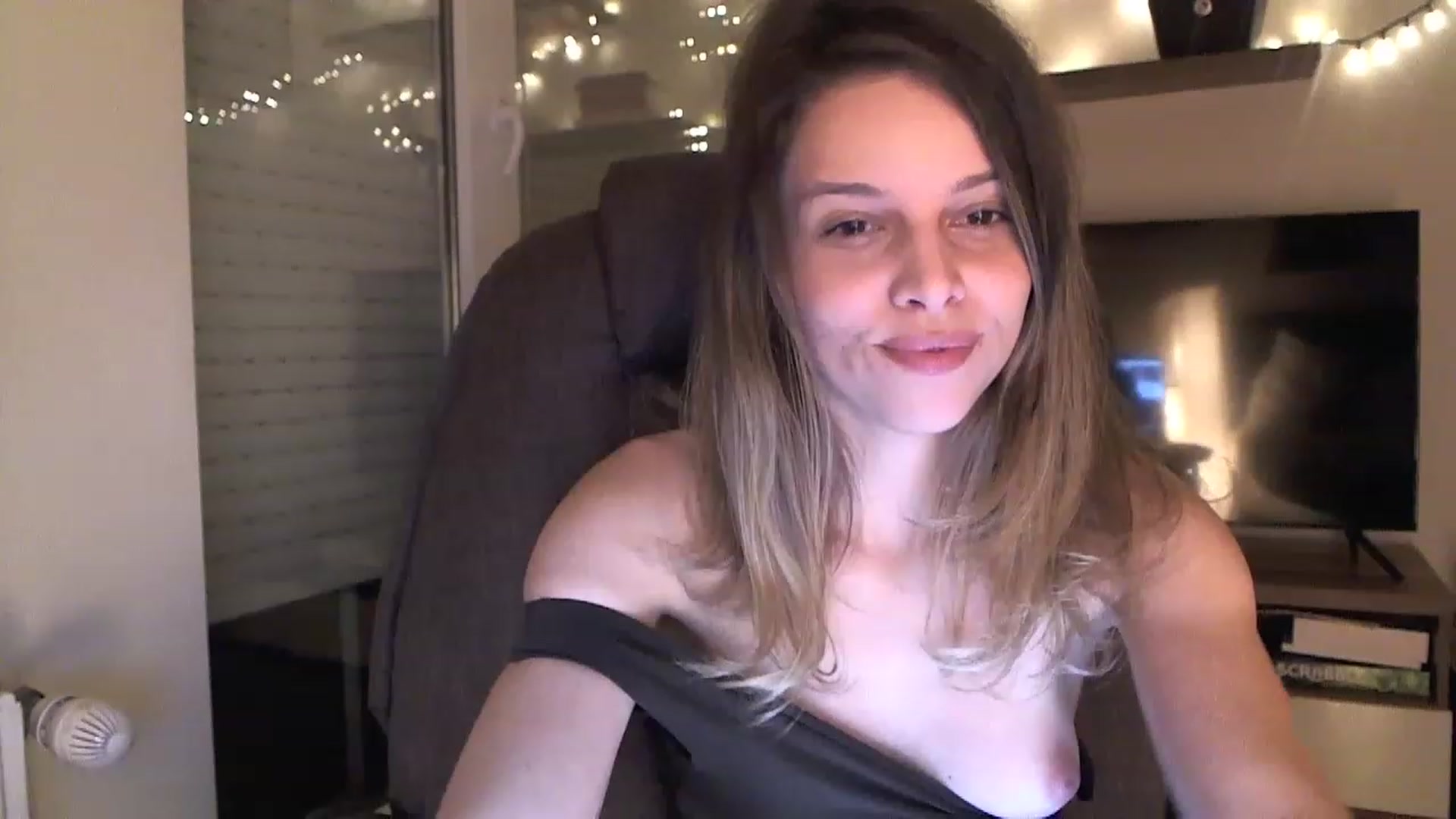 Gallery image thumbnail from Heaven_hot's myfreecams stream on, 12/08/2022, 19:07 image 13 of 20