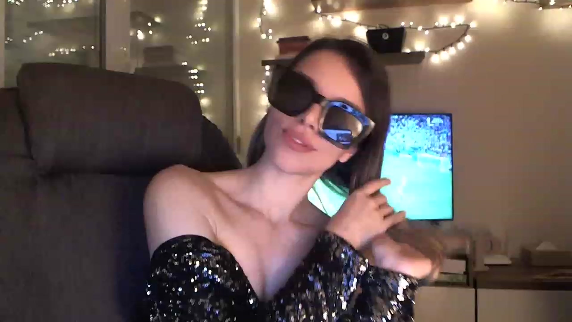 Gallery image thumbnail from Heaven_hot's myfreecams stream on, 12/09/2022, 20:15 image 19 of 20