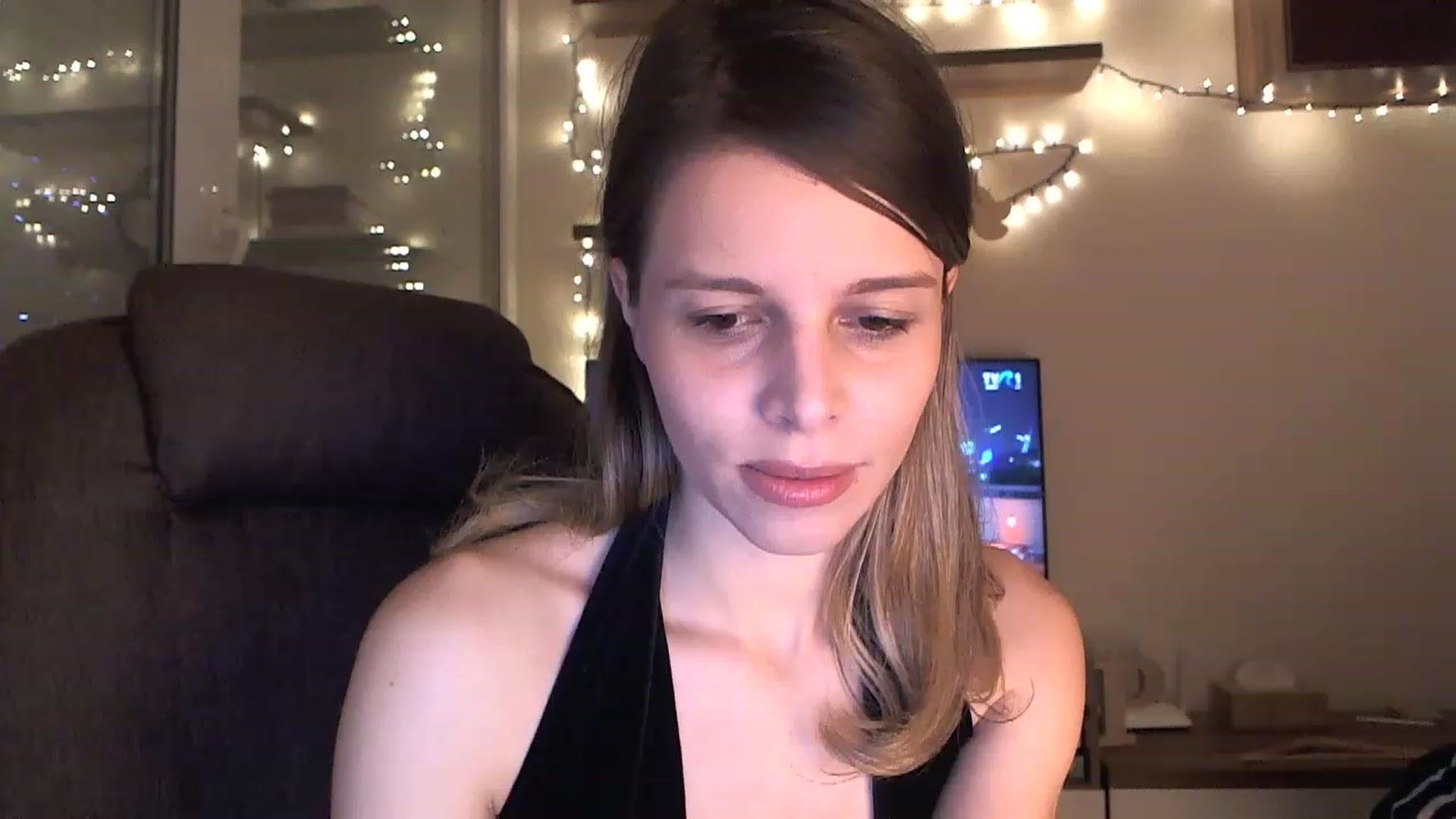 Gallery image thumbnail from Heaven_hot's myfreecams stream on, 12/10/2022, 14:49 image 6 of 20