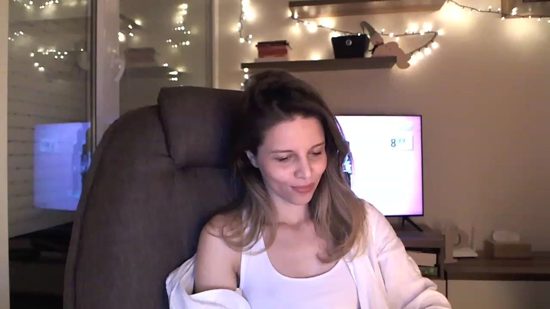Gallery image thumbnail from Heaven_hot's myfreecams stream on, 12/11/2022, 17:43 image 10 of 20