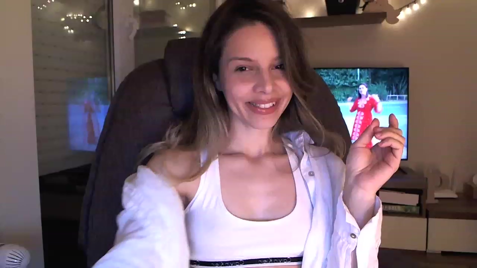 Gallery image thumbnail from Heaven_hot's myfreecams stream on, 12/11/2022, 17:43 image 6 of 20