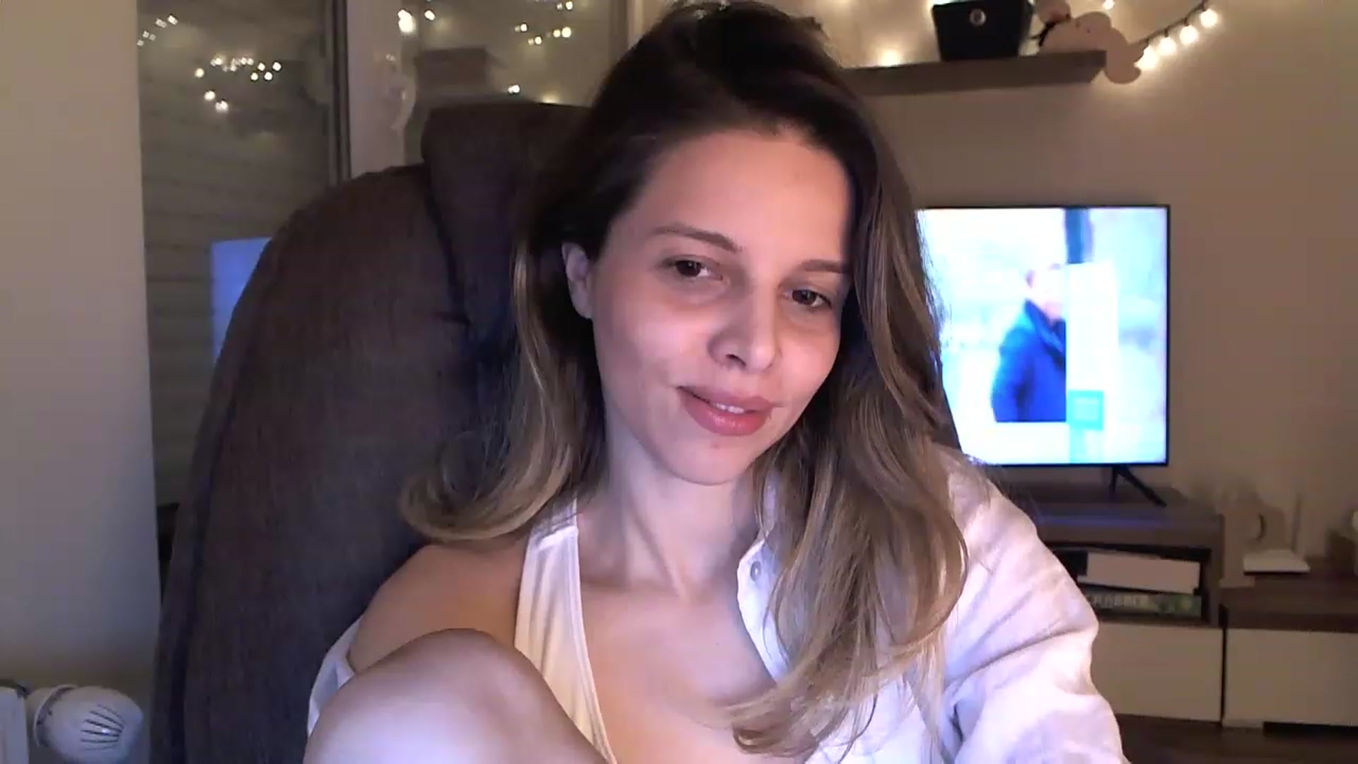 Gallery image thumbnail from Heaven_hot's myfreecams stream on, 12/11/2022, 17:43 image 20 of 20