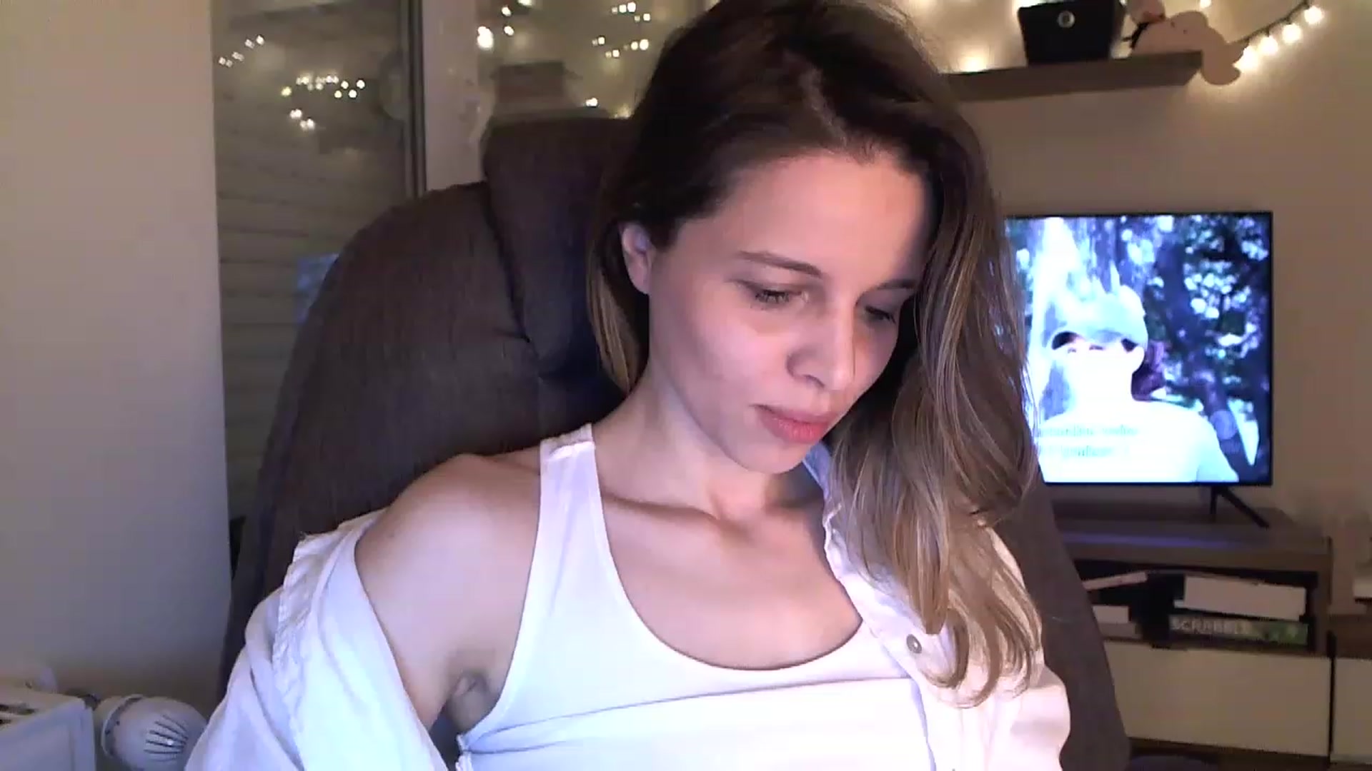 Gallery image thumbnail from Heaven_hot's myfreecams stream on, 12/11/2022, 18:03 image 18 of 20