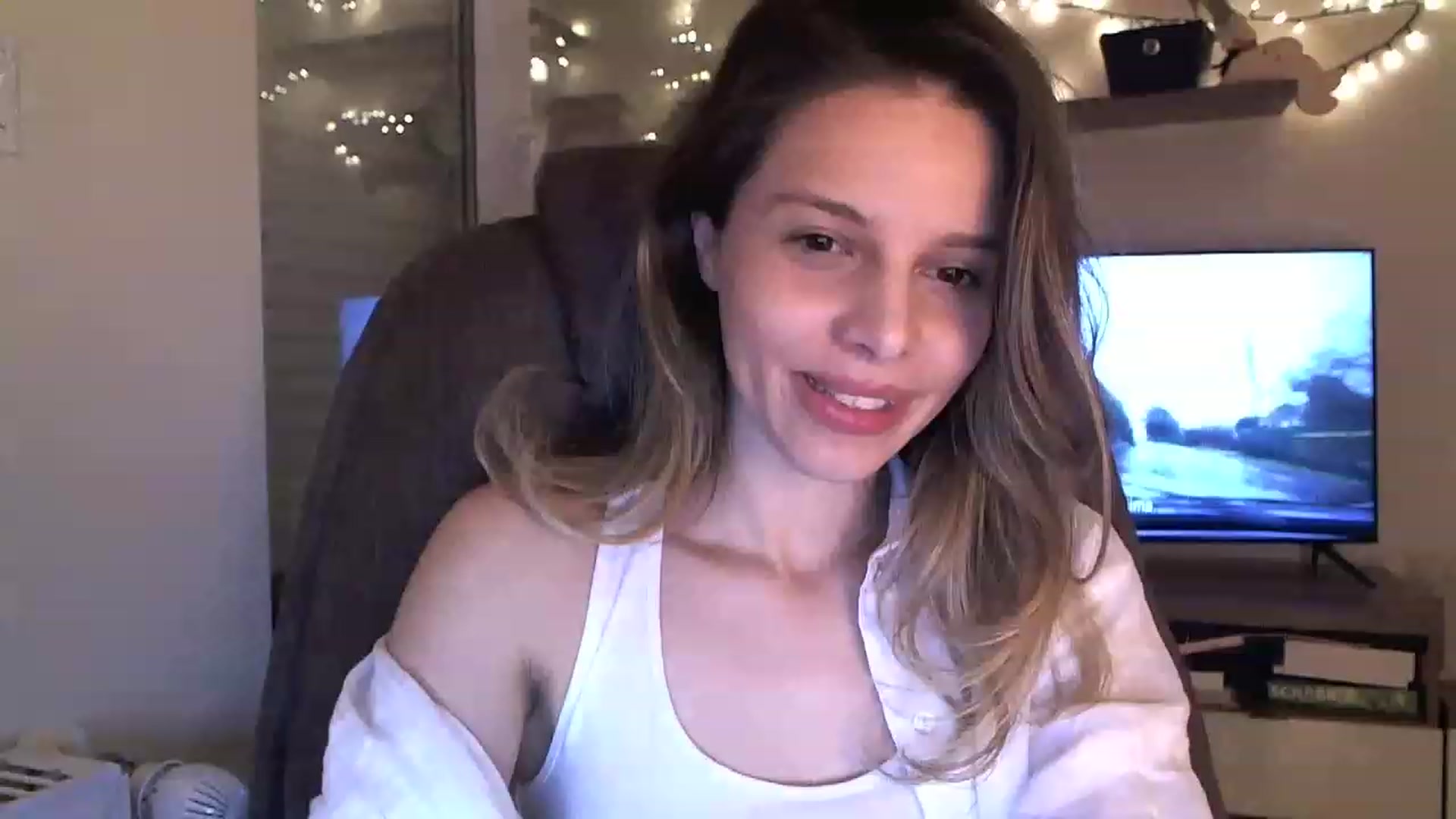 Gallery image thumbnail from Heaven_hot's myfreecams stream on, 12/11/2022, 18:03 image 1 of 20