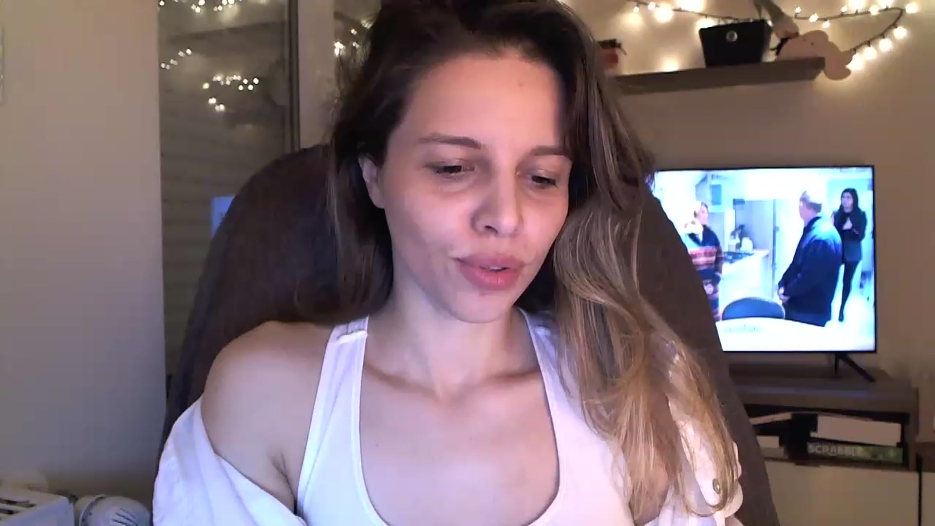 Gallery image thumbnail from Heaven_hot's myfreecams stream on, 12/11/2022, 18:03 image 5 of 20