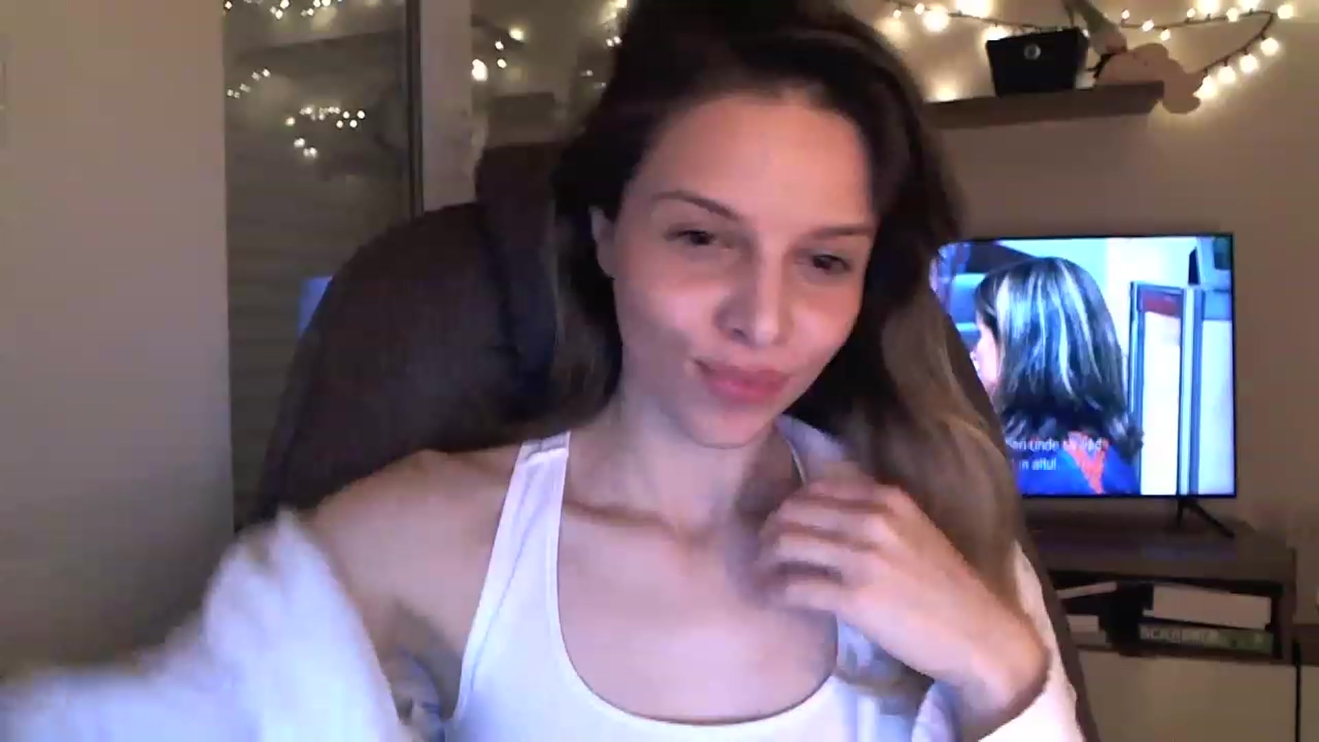 Gallery image thumbnail from Heaven_hot's myfreecams stream on, 12/11/2022, 18:03 image 4 of 20
