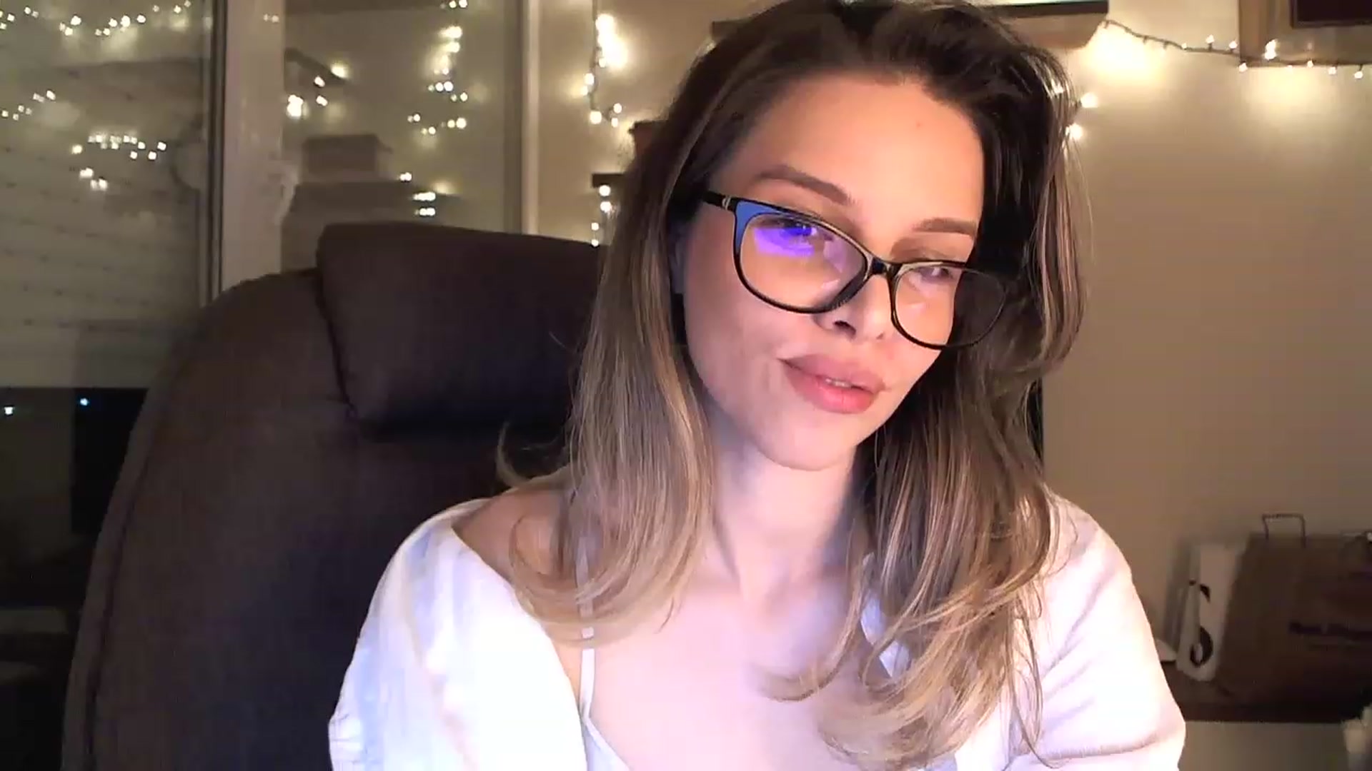 Gallery image thumbnail from Heaven_hot's myfreecams stream on, 12/12/2022, 18:08 image 11 of 20