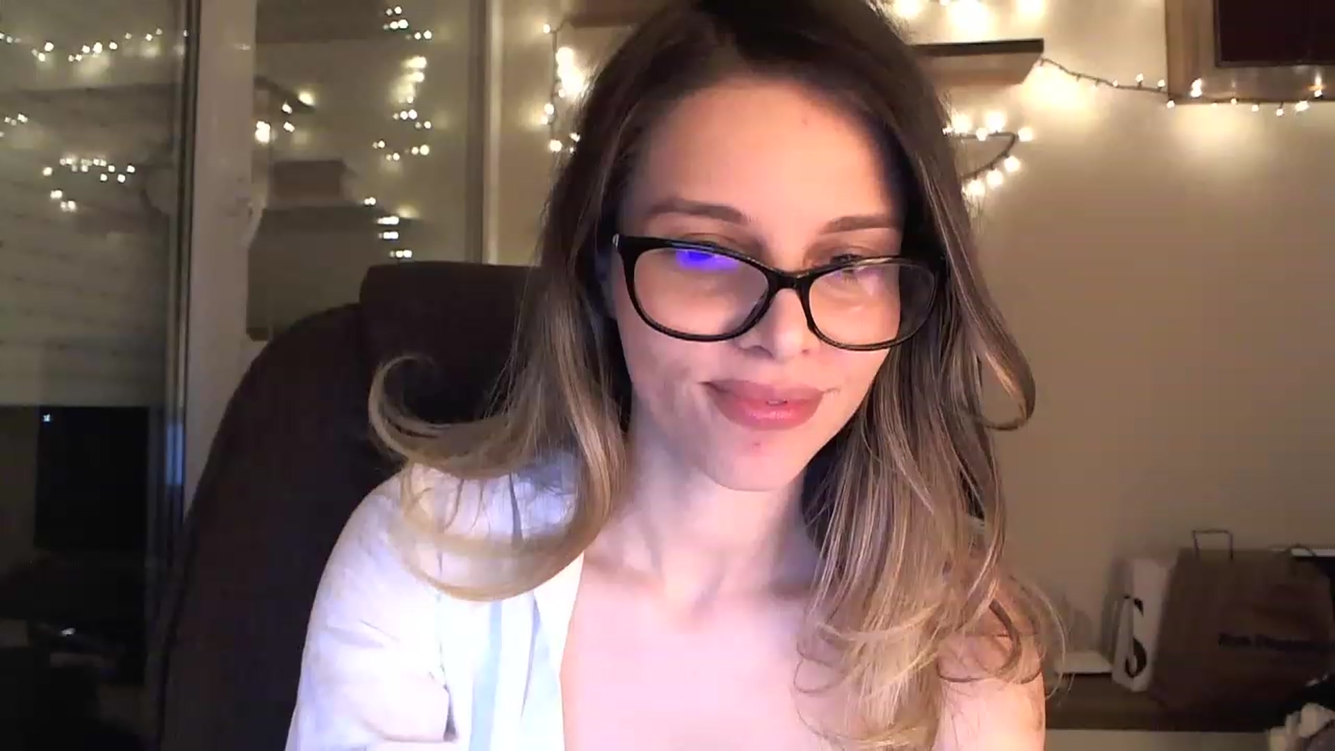 Gallery image thumbnail from Heaven_hot's myfreecams stream on, 12/12/2022, 18:08 image 3 of 20