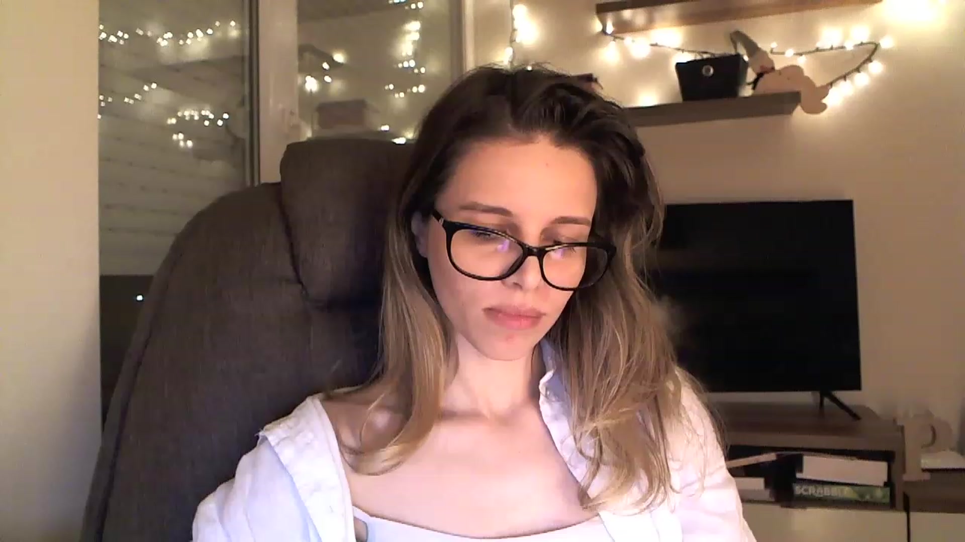 Gallery image thumbnail from Heaven_hot's myfreecams stream on, 12/12/2022, 18:33 image 17 of 20