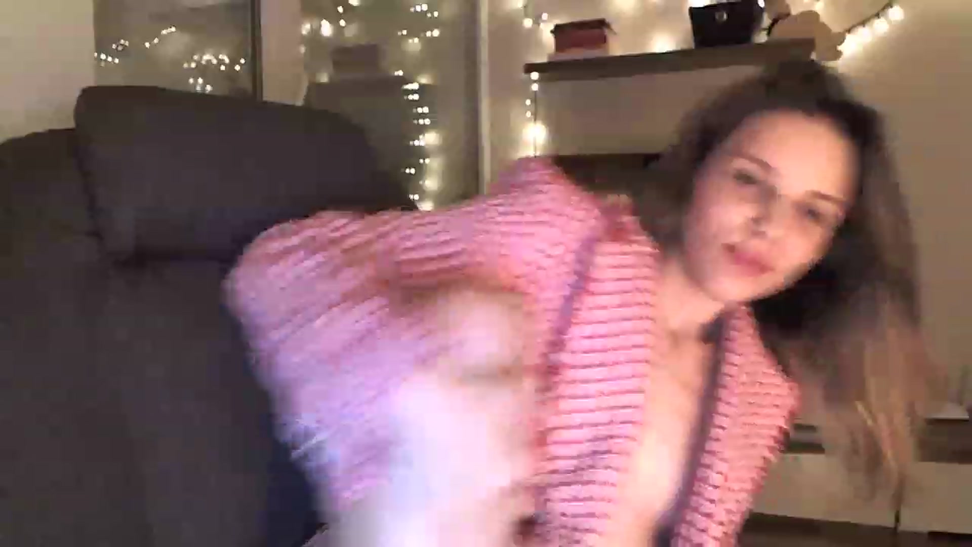 Gallery image thumbnail from Heaven_hot's myfreecams stream on, 12/15/2022, 17:48 image 14 of 20
