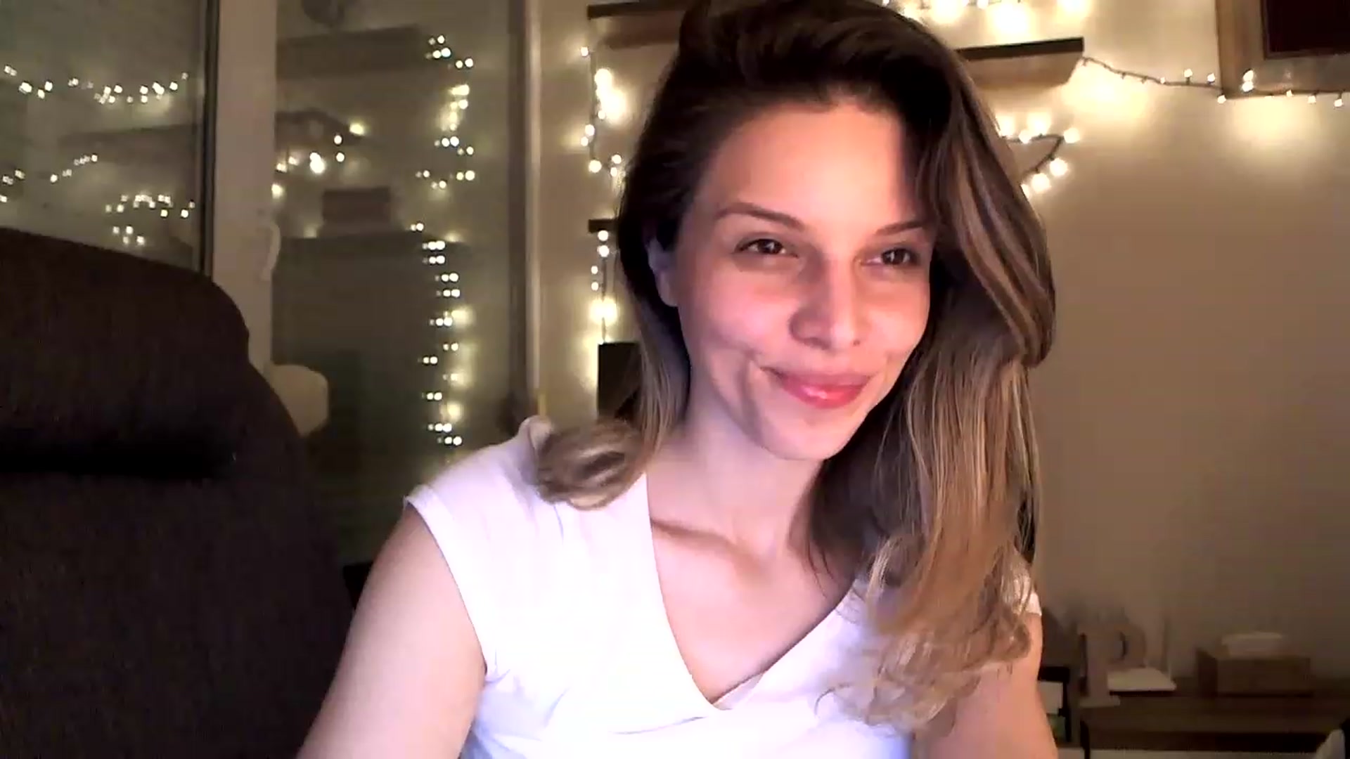 Gallery image thumbnail from Heaven_hot's myfreecams stream on, 12/16/2022, 18:14 image 7 of 20
