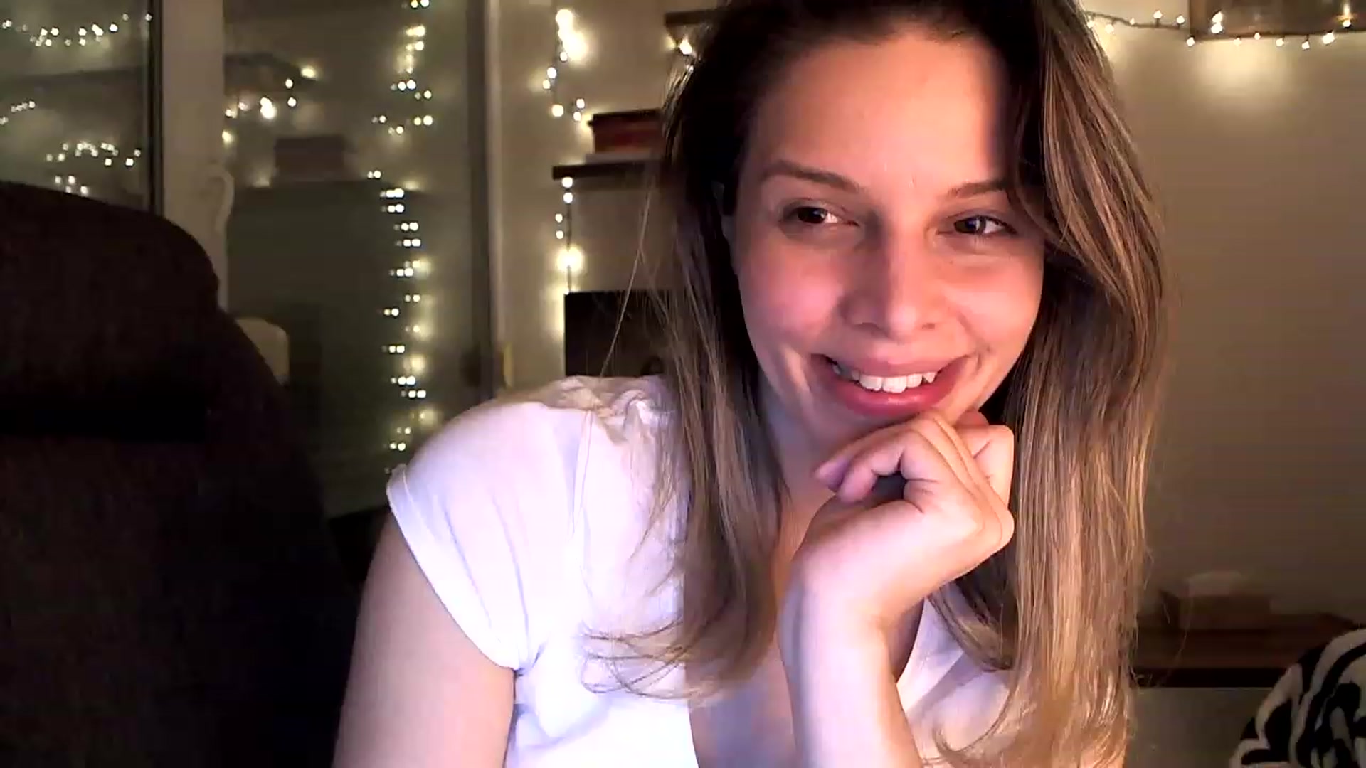 Gallery image thumbnail from Heaven_hot's myfreecams stream on, 12/16/2022, 18:14 image 15 of 20