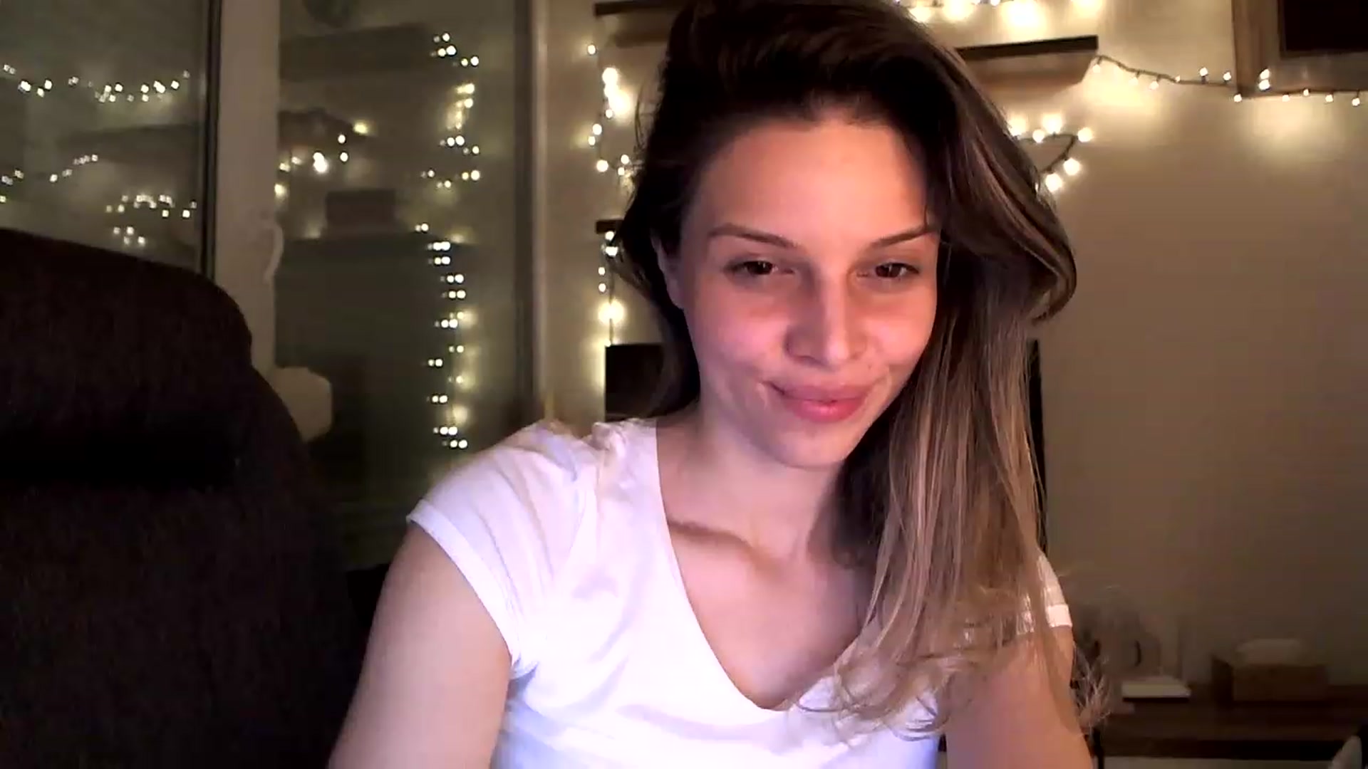 Gallery image thumbnail from Heaven_hot's myfreecams stream on, 12/16/2022, 18:14 image 6 of 20