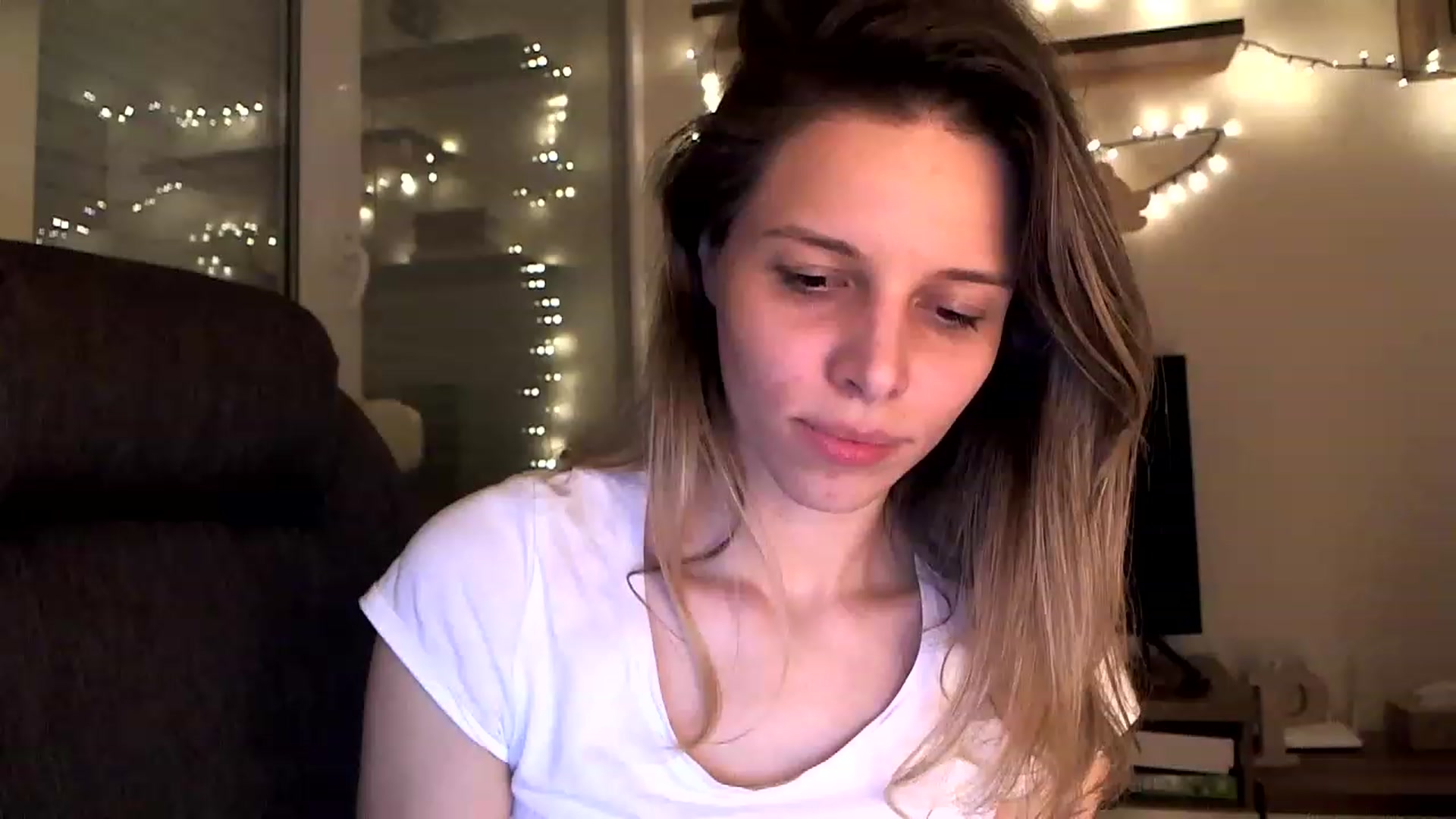 Gallery image thumbnail from Heaven_hot's myfreecams stream on, 12/16/2022, 18:14 image 19 of 20