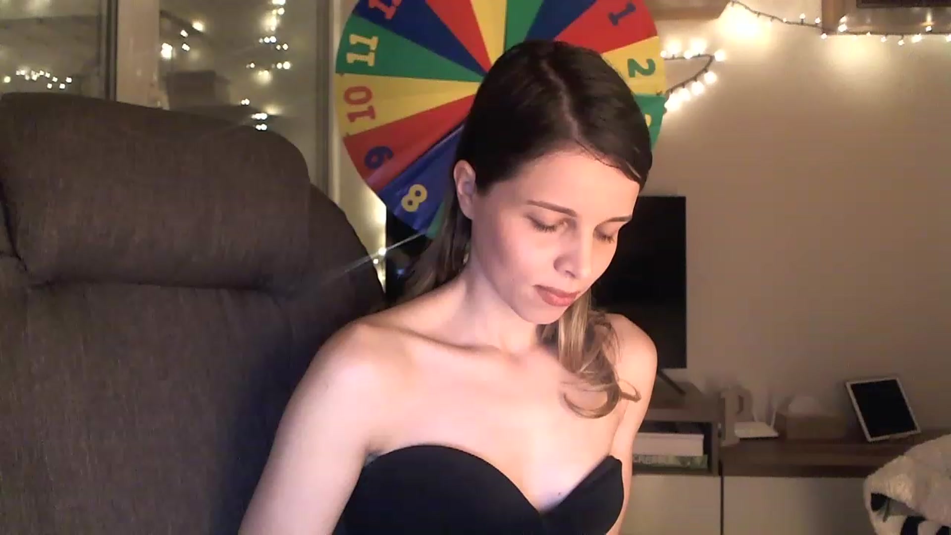 Gallery image thumbnail from Heaven_hot's myfreecams stream on, 12/29/2022, 15:35 image 17 of 20