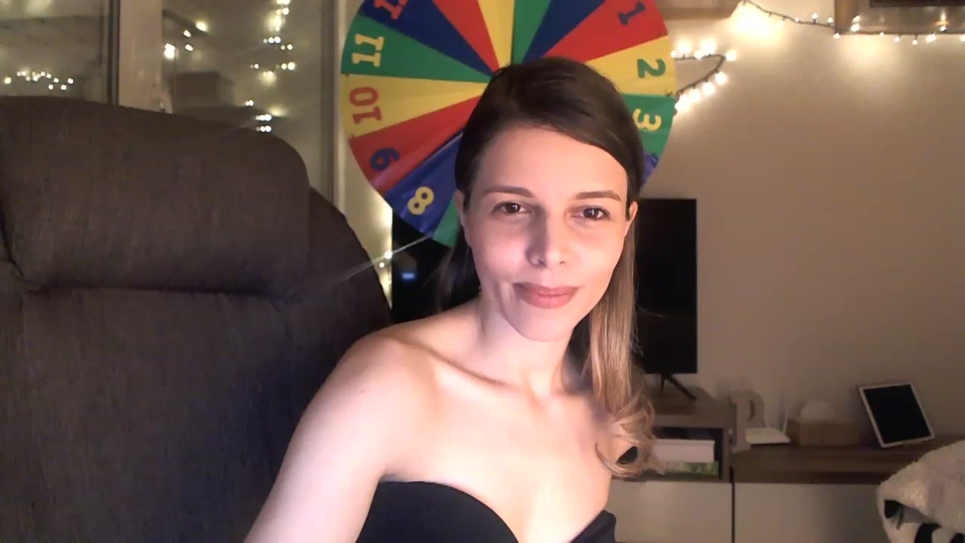 Gallery image thumbnail from Heaven_hot's myfreecams stream on, 12/29/2022, 15:35 image 15 of 20