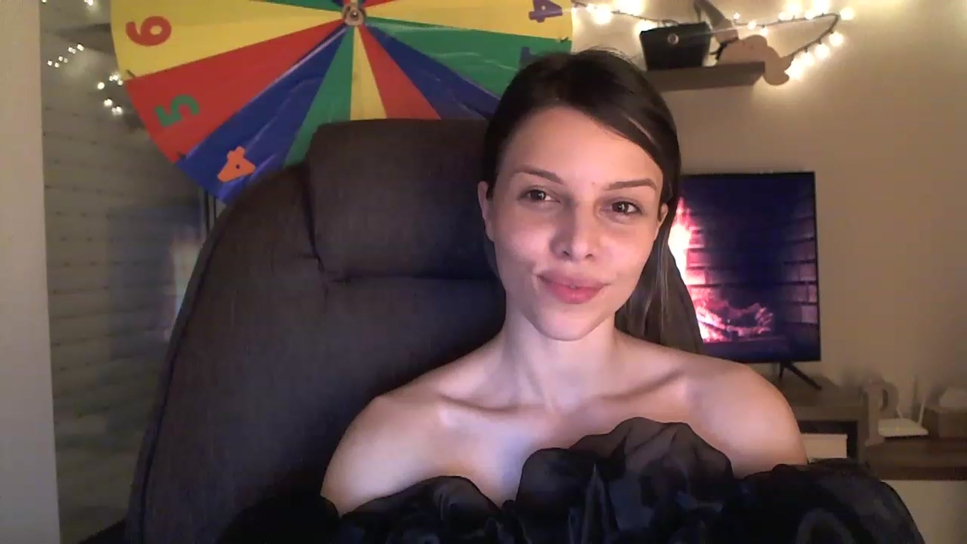 Gallery image thumbnail from Heaven_hot's myfreecams stream on, 12/30/2022, 16:07 image 10 of 20