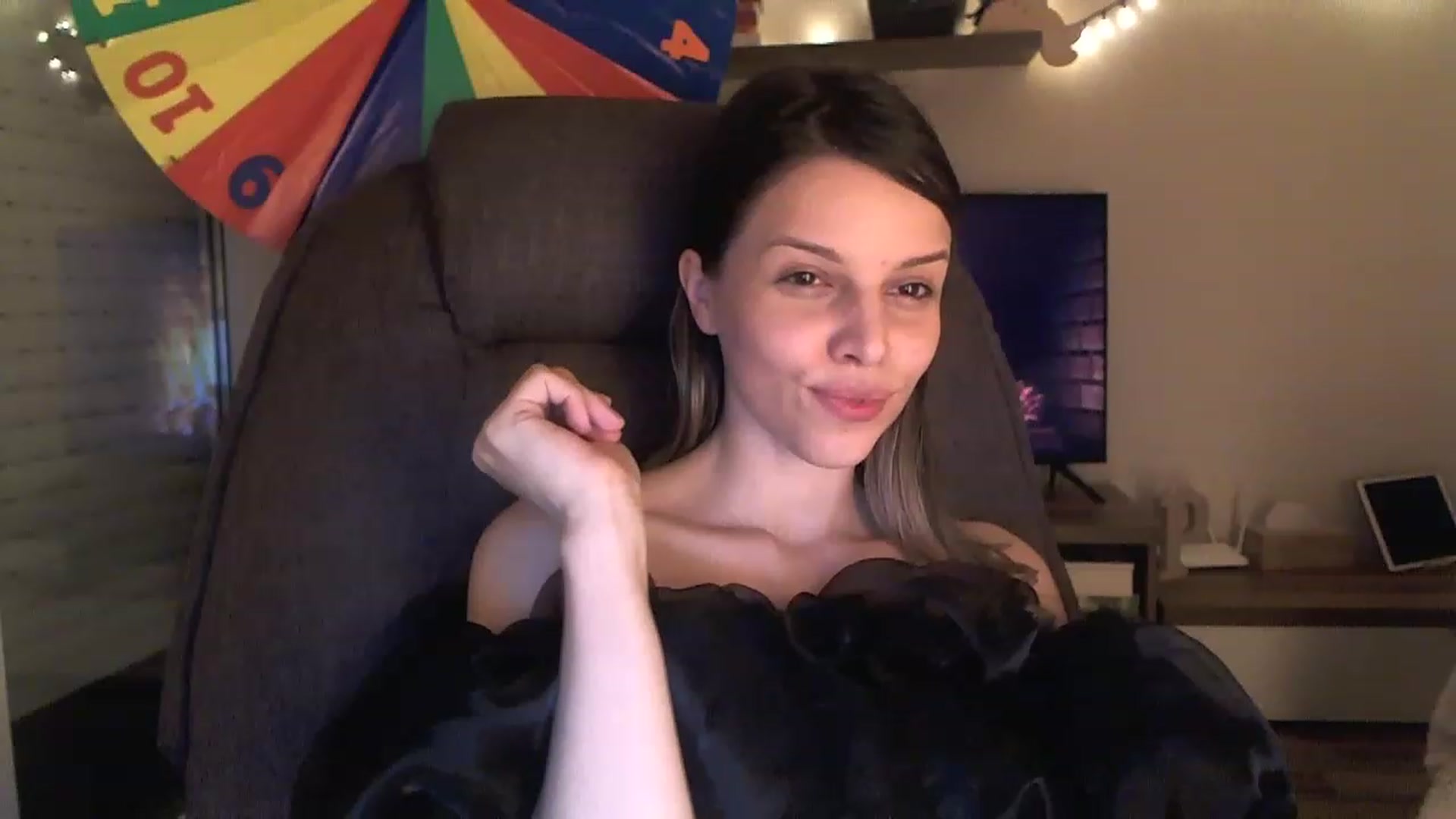 Gallery image thumbnail from Heaven_hot's myfreecams stream on, 12/30/2022, 16:07 image 19 of 20