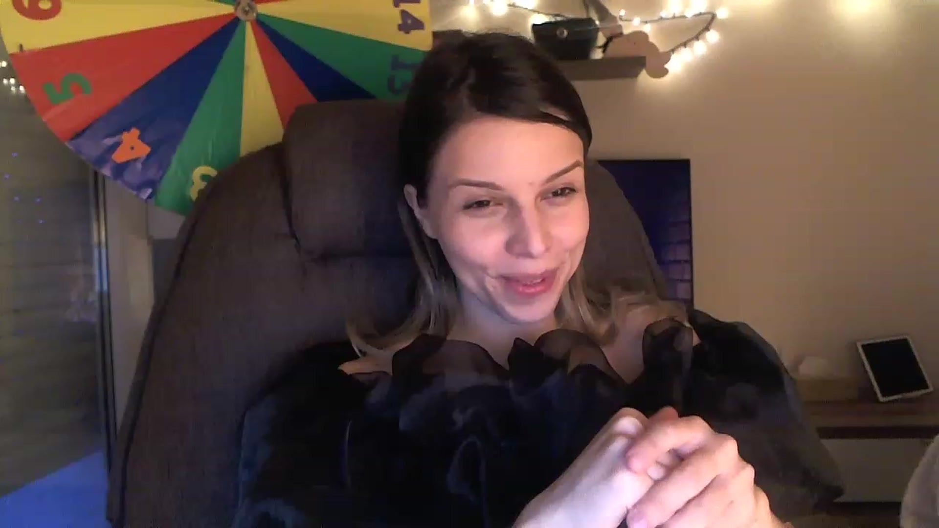 Gallery image thumbnail from Heaven_hot's myfreecams stream on, 12/30/2022, 16:07 image 3 of 20
