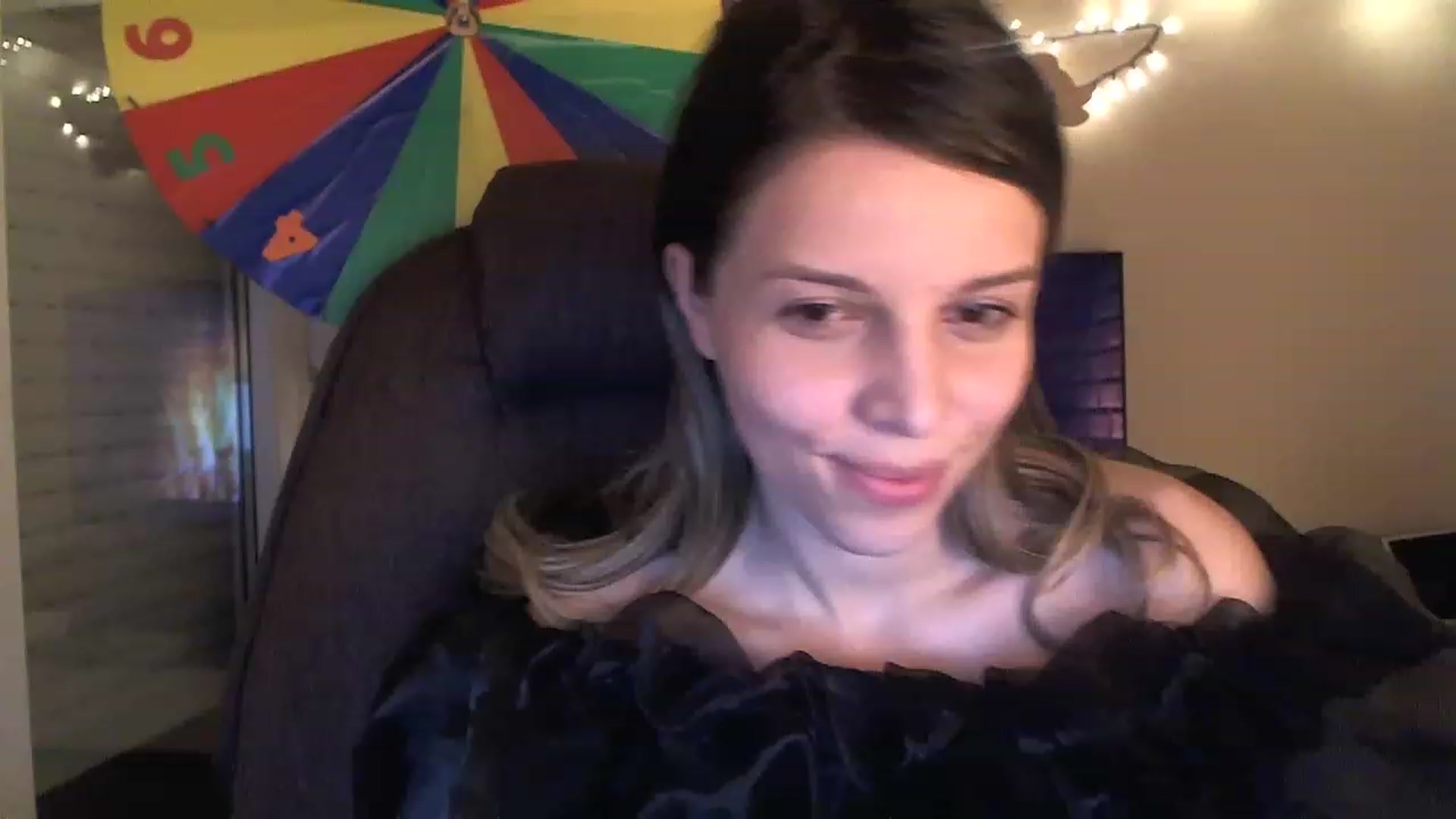 Gallery image thumbnail from Heaven_hot's myfreecams stream on, 12/30/2022, 16:07 image 16 of 20
