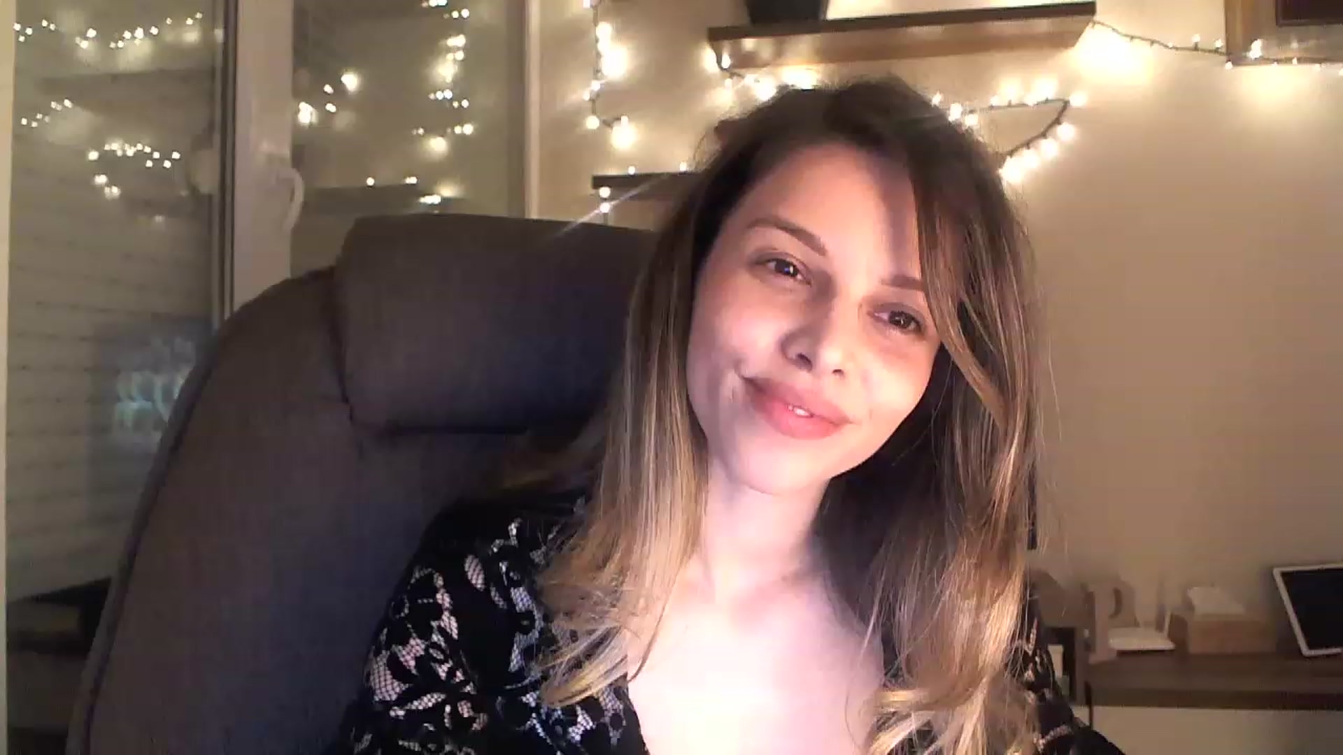 Gallery image thumbnail from Heaven_hot's myfreecams stream on, 12/31/2022, 17:23 image 17 of 20