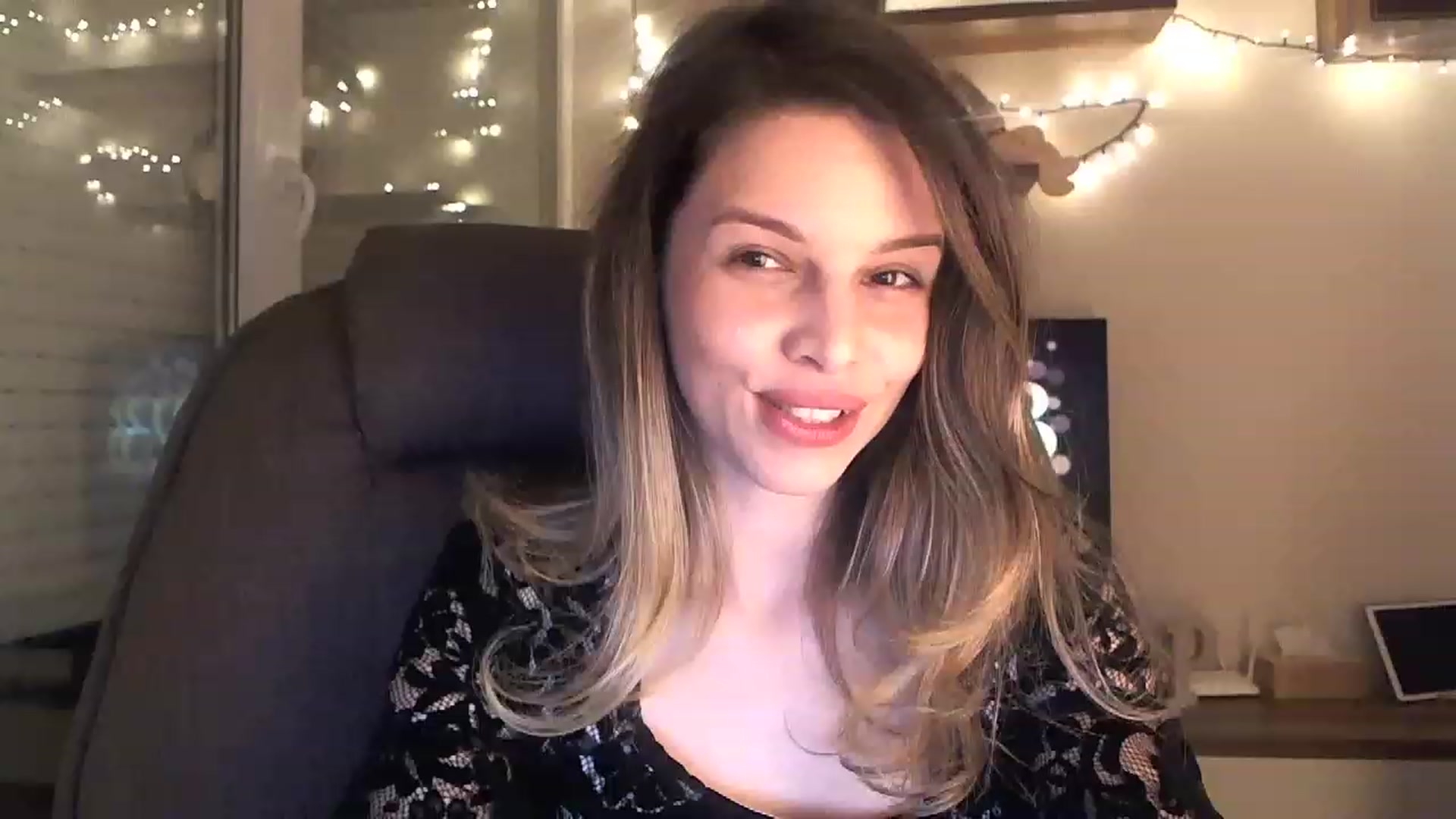 Gallery image thumbnail from Heaven_hot's myfreecams stream on, 12/31/2022, 17:23 image 2 of 20