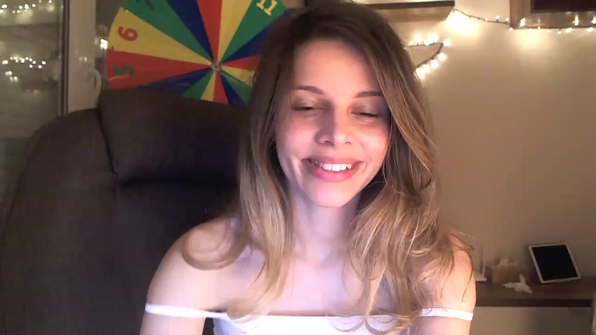 Gallery image thumbnail from Heaven_hot's myfreecams stream on, 01/01/2023, 16:59 image 14 of 20
