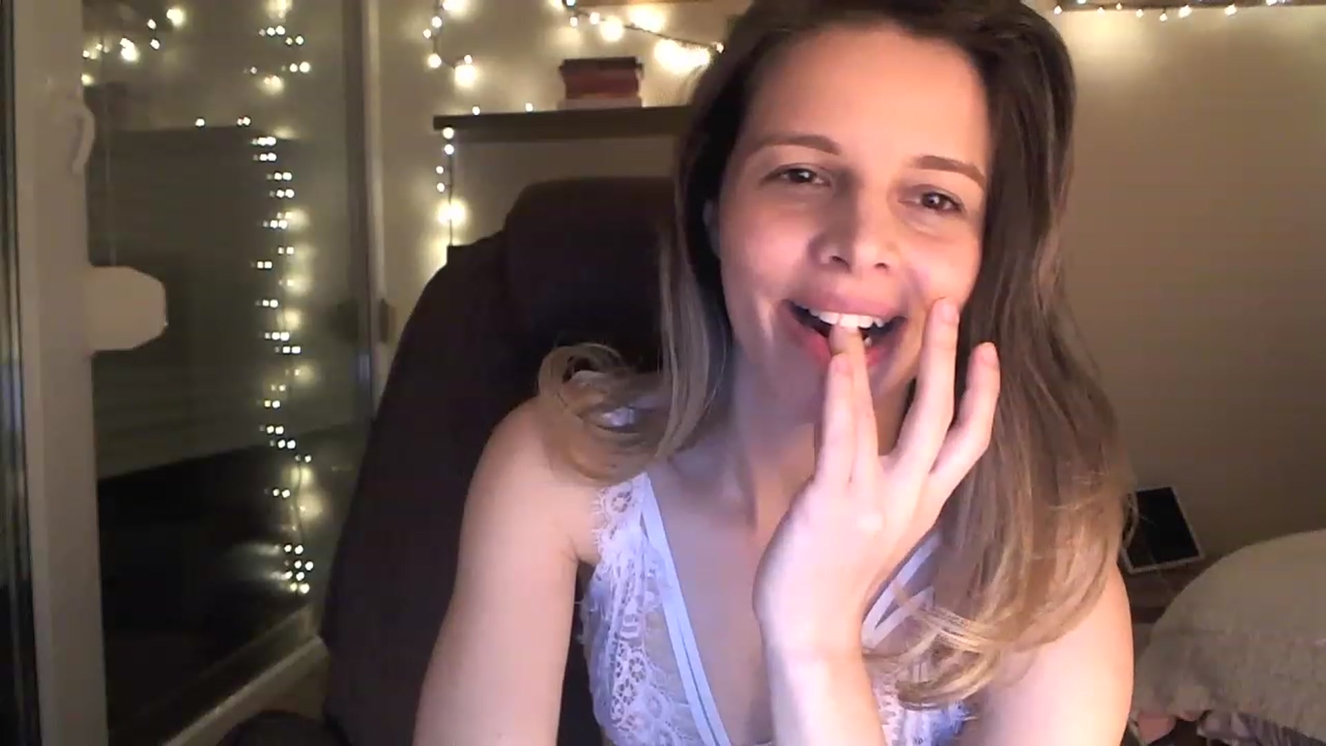Gallery image thumbnail from Heaven_hot's myfreecams stream on, 01/02/2023, 18:09 image 18 of 20