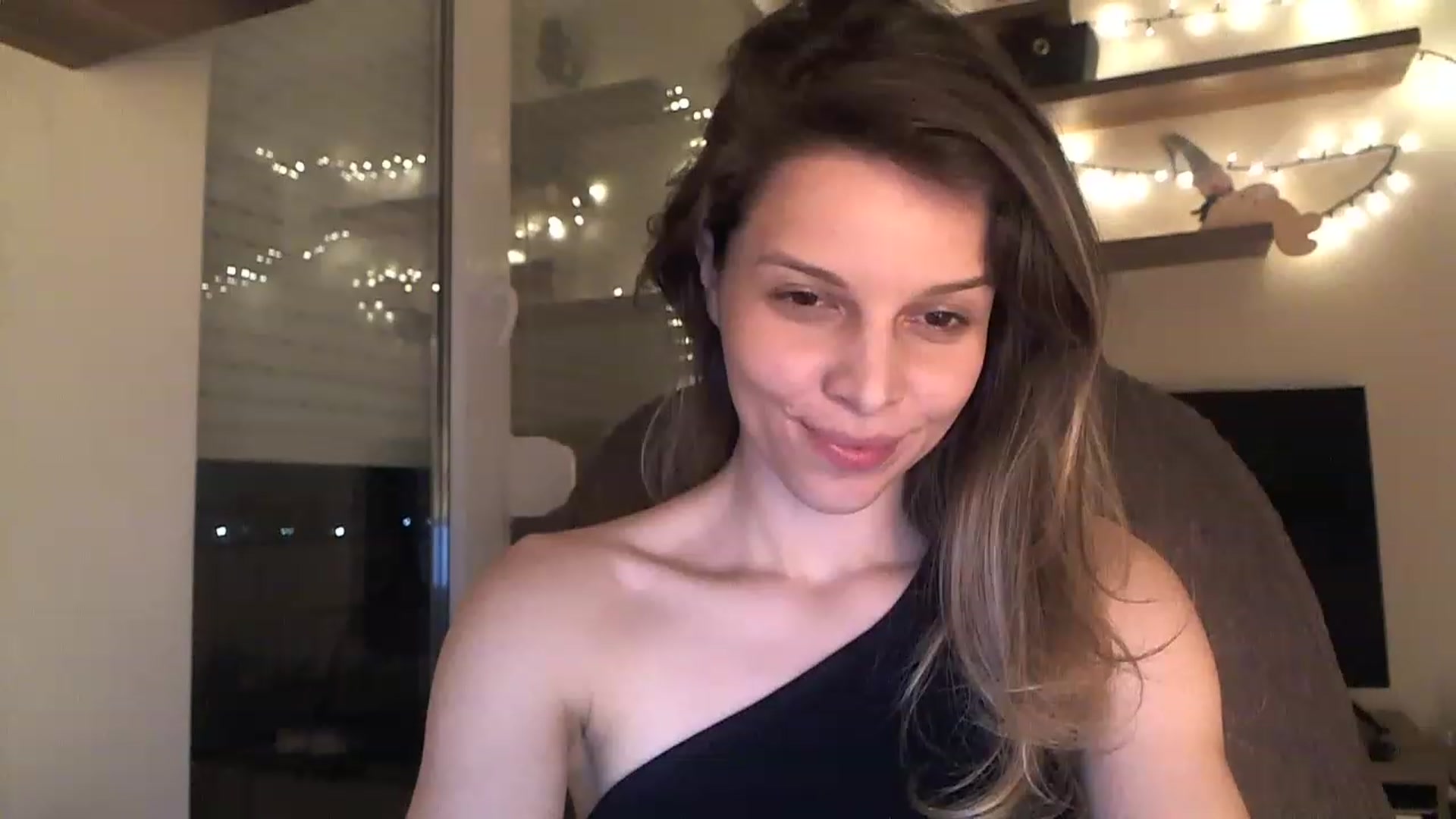 Gallery image thumbnail from Heaven_hot's myfreecams stream on, 01/04/2023, 19:01 image 20 of 20