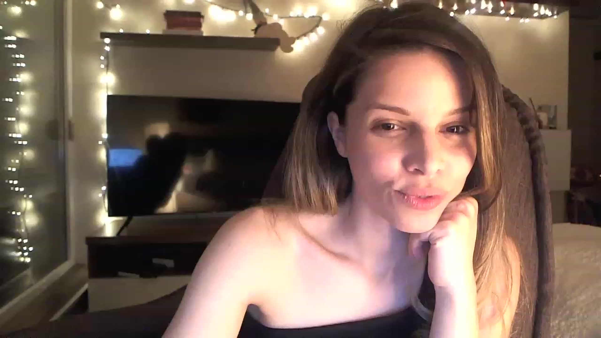 Gallery image thumbnail from Heaven_hot's myfreecams stream on, 01/04/2023, 19:01 image 4 of 20