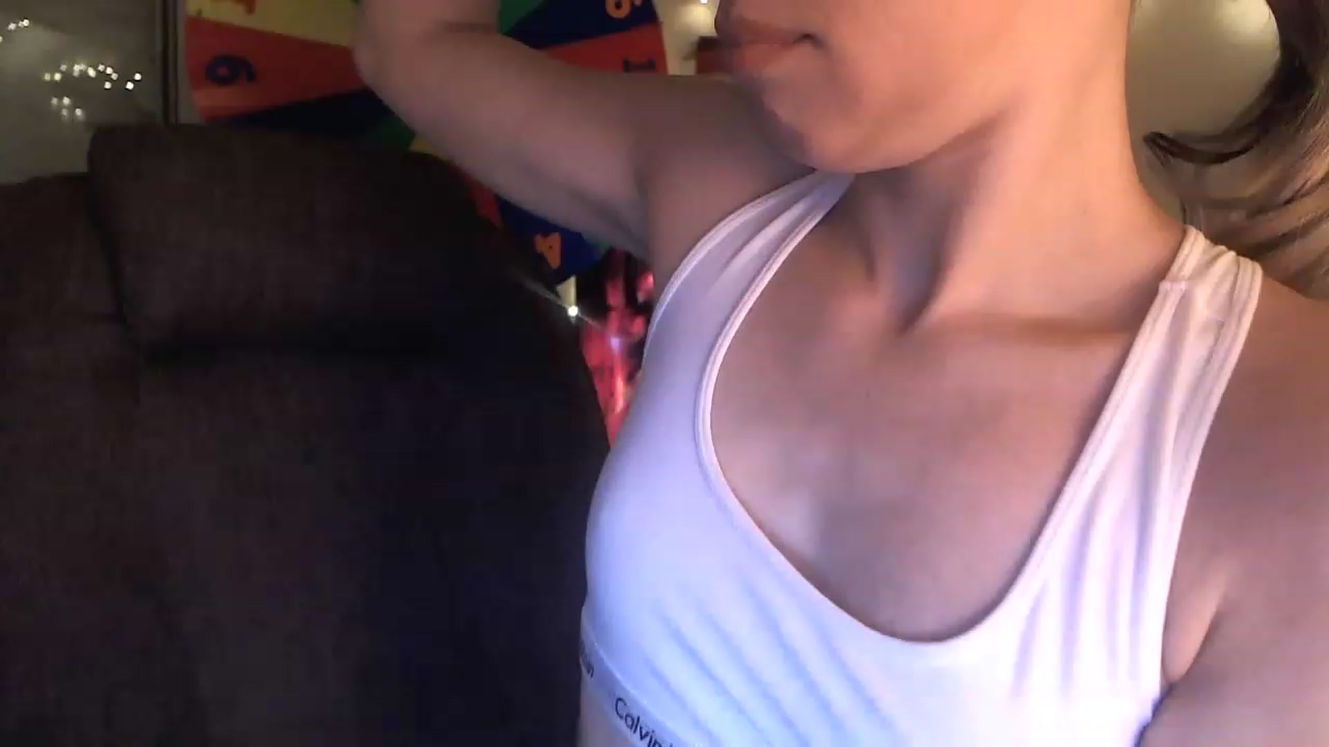 Gallery image thumbnail from Heaven_hot's myfreecams stream on, 01/08/2023, 17:38 image 6 of 20