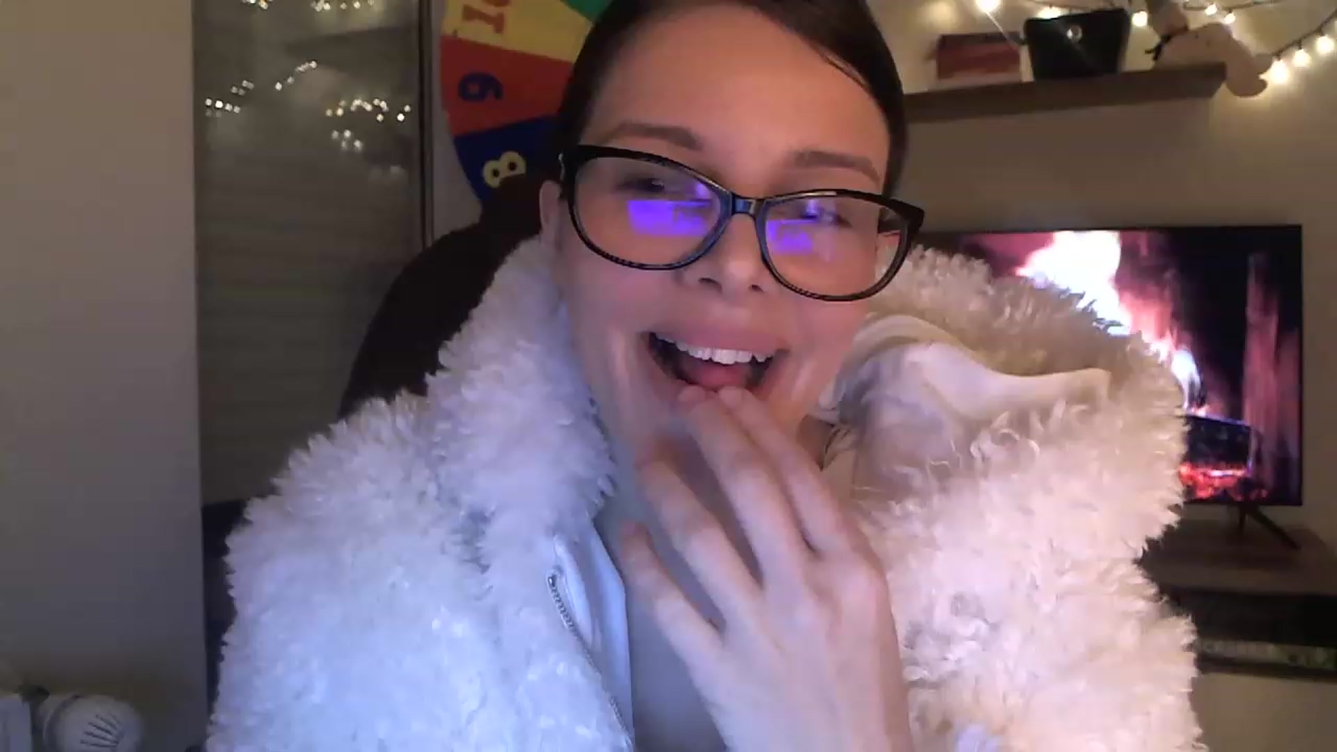 Gallery image thumbnail from Heaven_hot's myfreecams stream on, 01/08/2023, 17:38 image 17 of 20