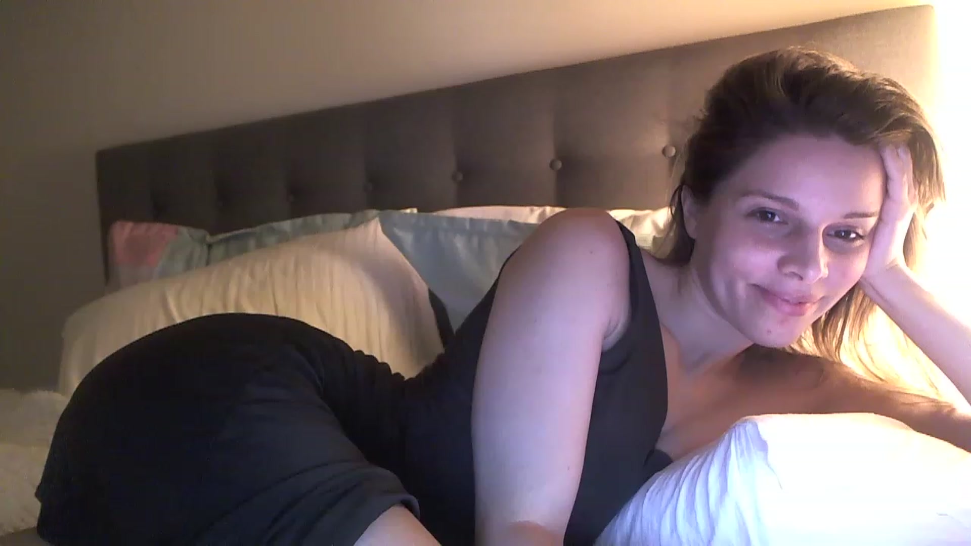 Gallery image thumbnail from Heaven_hot's myfreecams stream on, 01/12/2023, 16:53 image 15 of 20