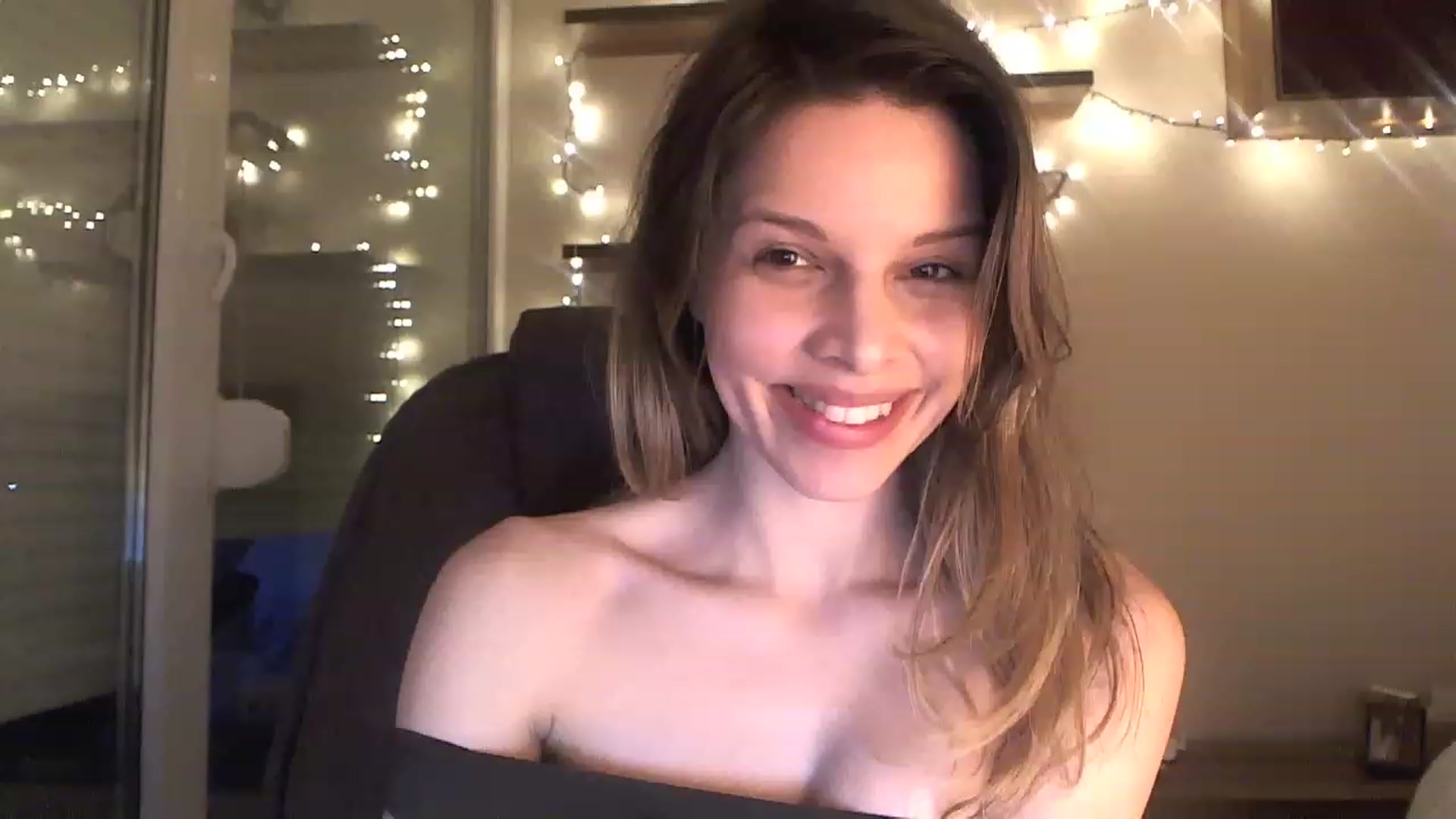 Gallery image thumbnail from Heaven_hot's myfreecams stream on, 01/12/2023, 16:53 image 1 of 20