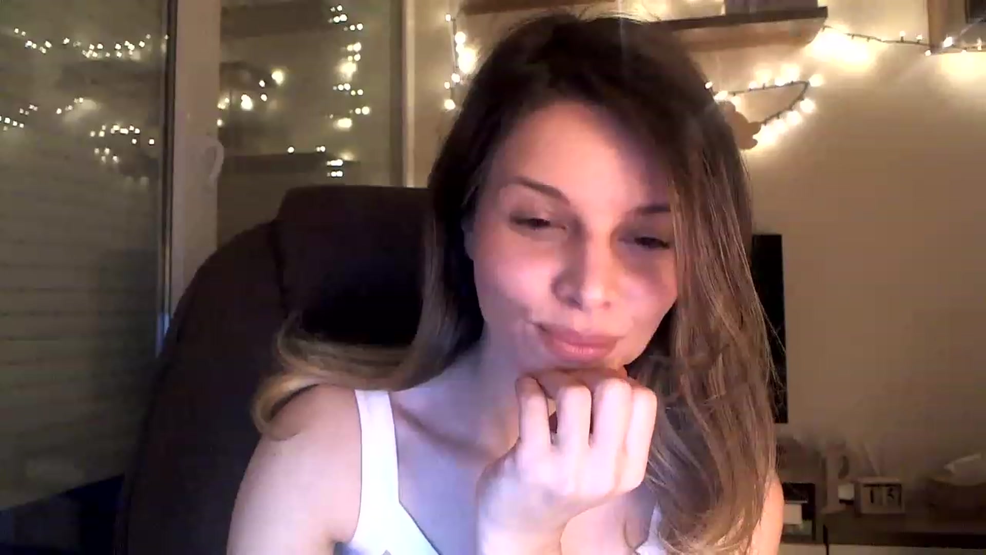 Gallery image thumbnail from Heaven_hot's myfreecams stream on, 01/15/2023, 15:48 image 16 of 20