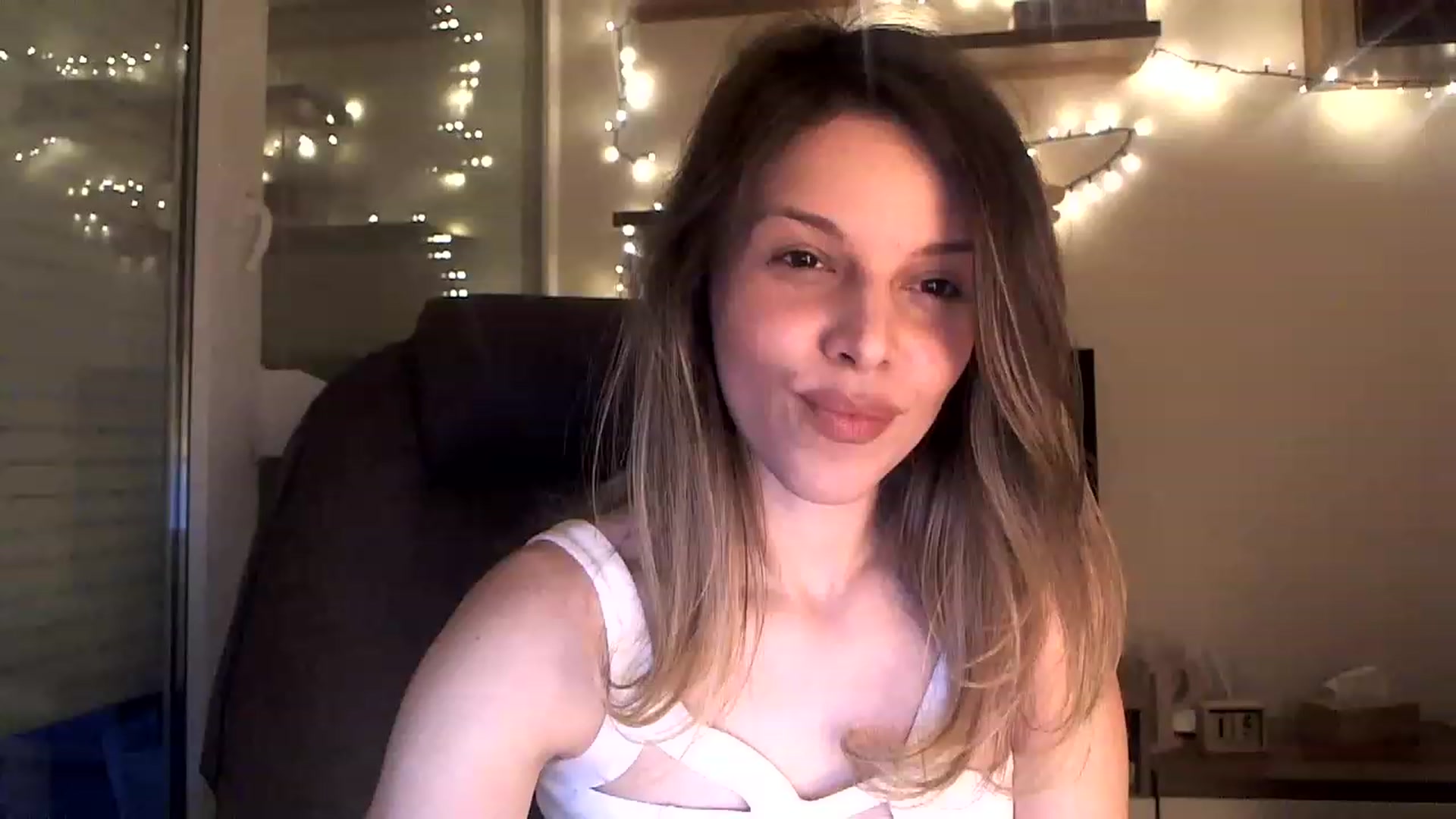 Gallery image thumbnail from Heaven_hot's myfreecams stream on, 01/15/2023, 15:48 image 6 of 20